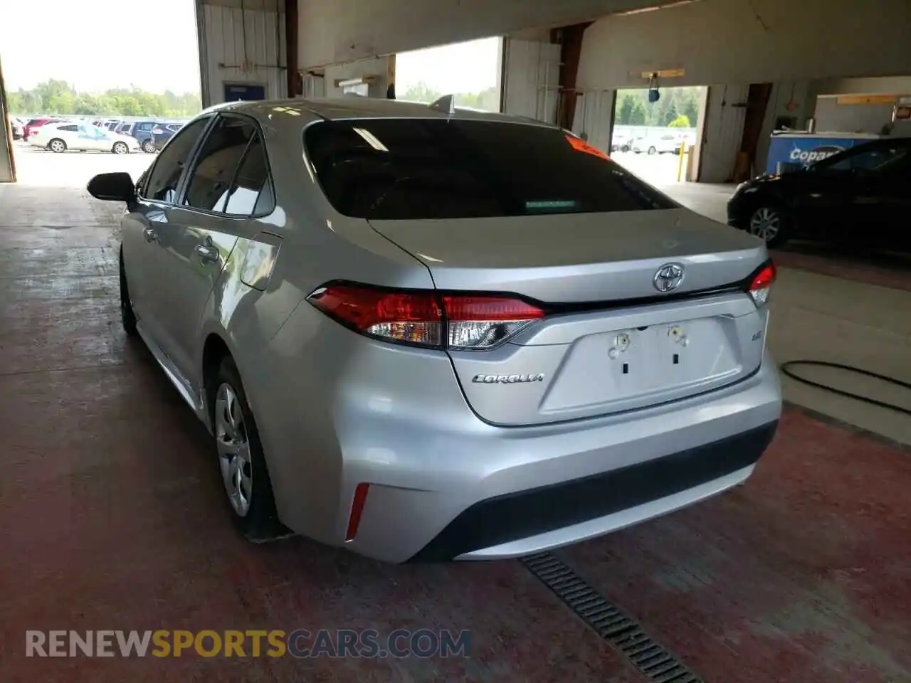 3 Photograph of a damaged car 5YFEPRAE5LP109001 TOYOTA COROLLA 2020