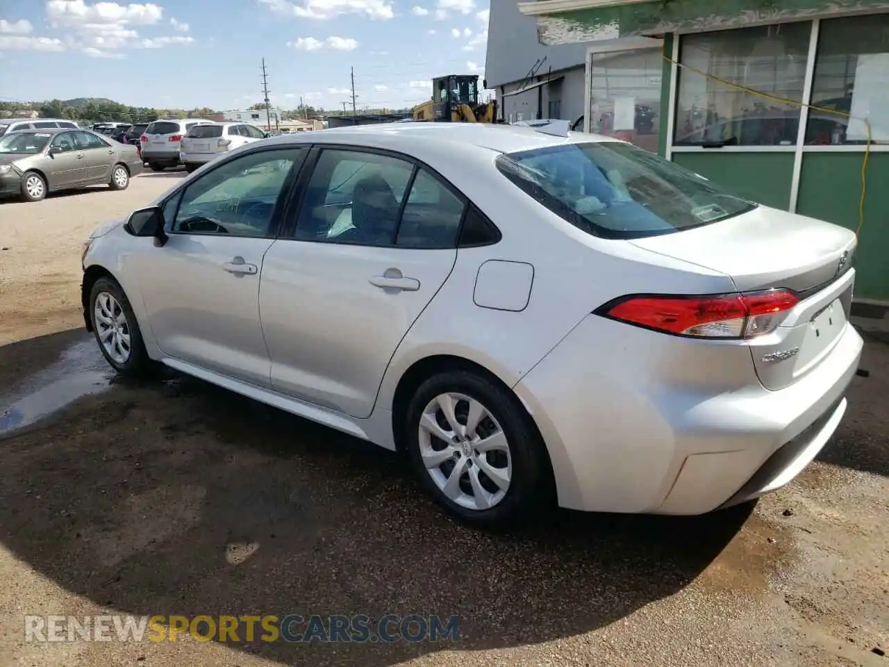 2 fotografías del automóvil dañado 5YFEPRAE5LP110861 TOYOTA COROLLA 2020