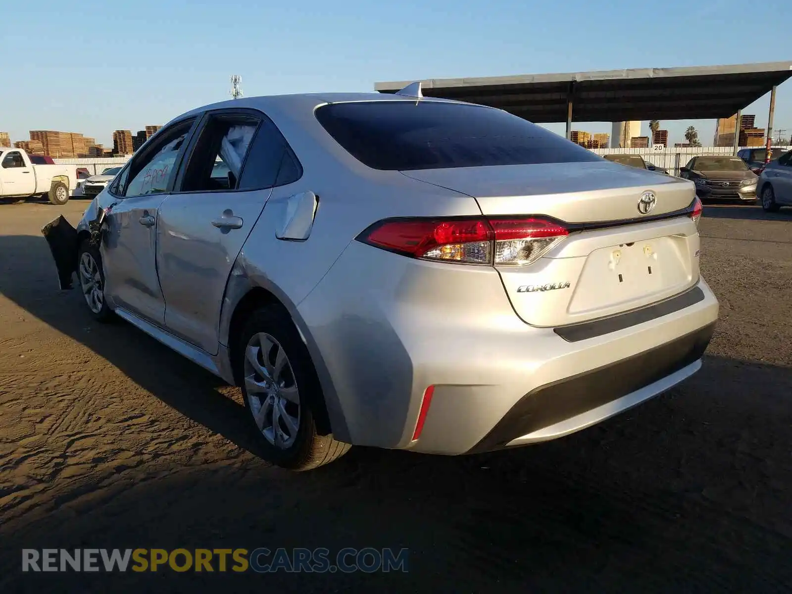 3 Photograph of a damaged car 5YFEPRAE5LP112111 TOYOTA COROLLA 2020