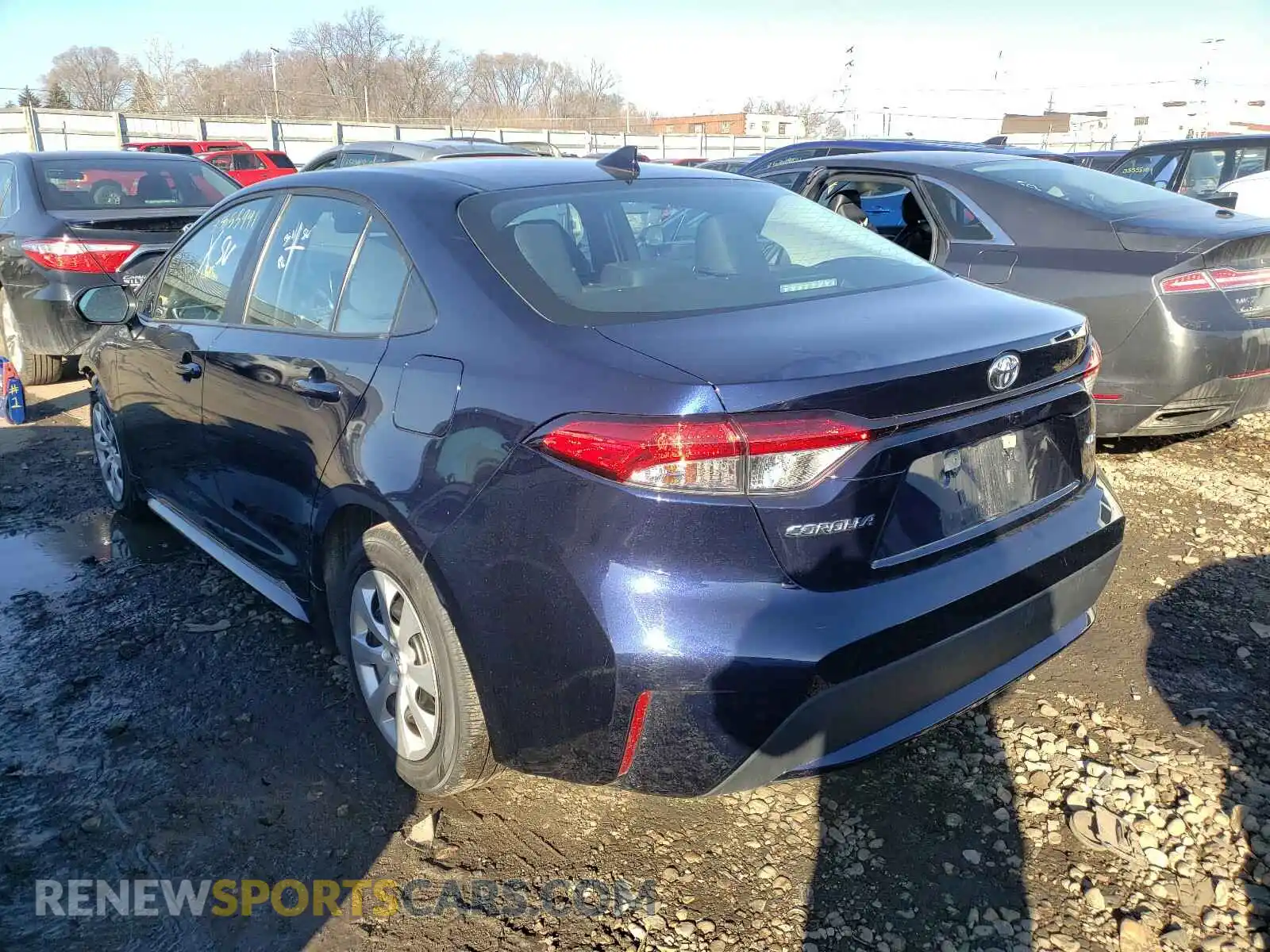 3 Photograph of a damaged car 5YFEPRAE5LP115901 TOYOTA COROLLA 2020