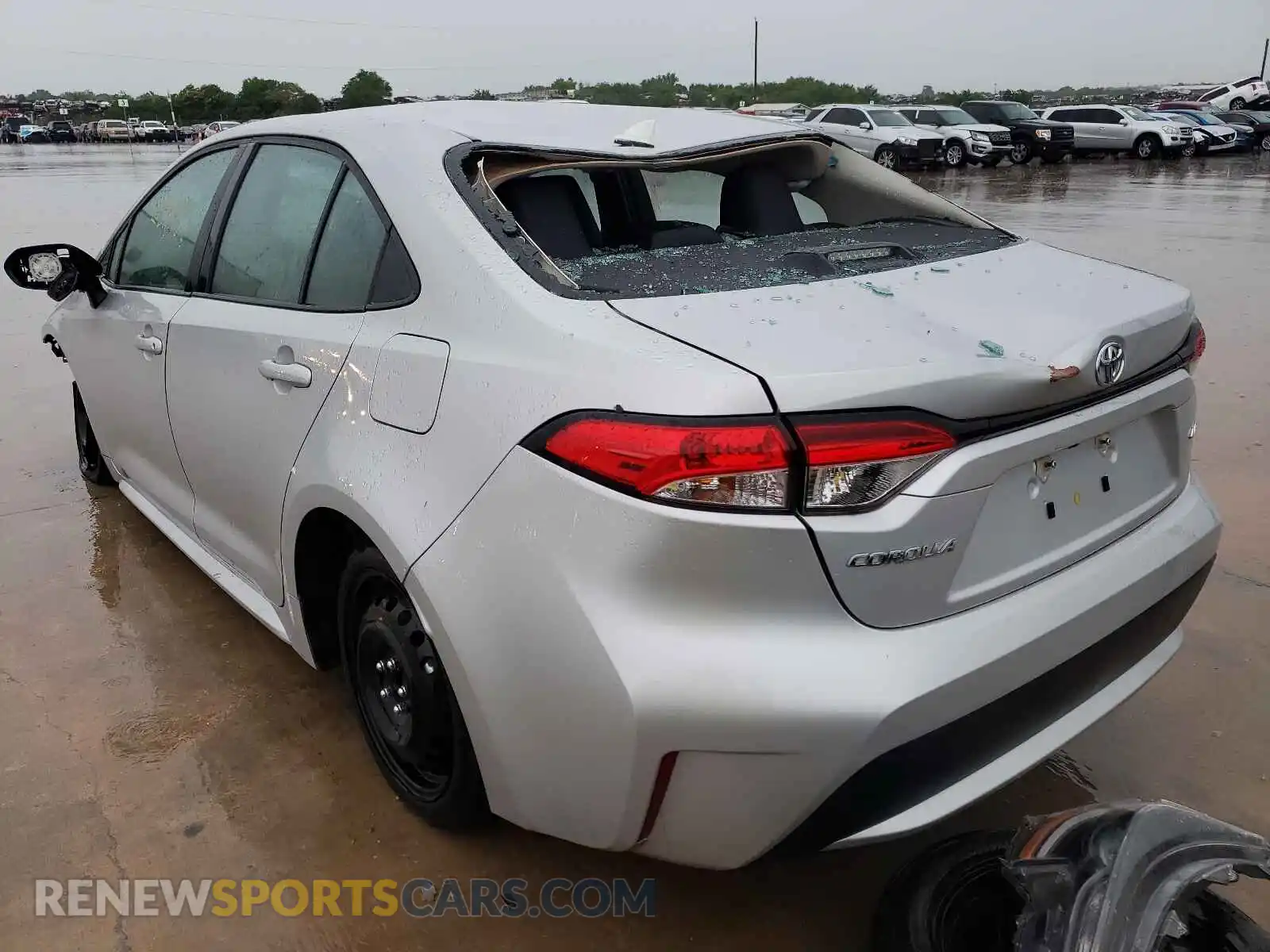 3 Photograph of a damaged car 5YFEPRAE5LP117700 TOYOTA COROLLA 2020