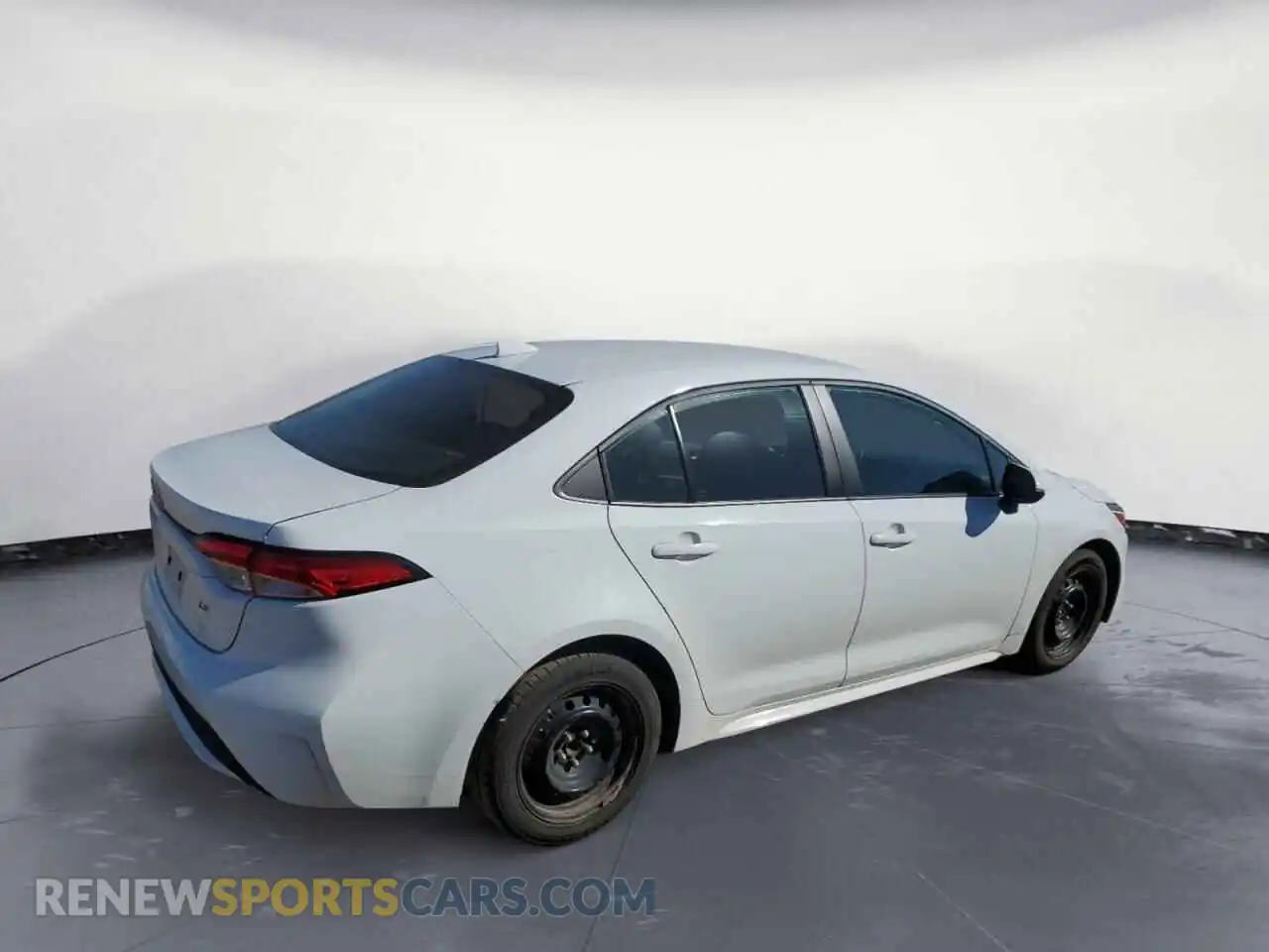 3 Photograph of a damaged car 5YFEPRAE5LP120676 TOYOTA COROLLA 2020