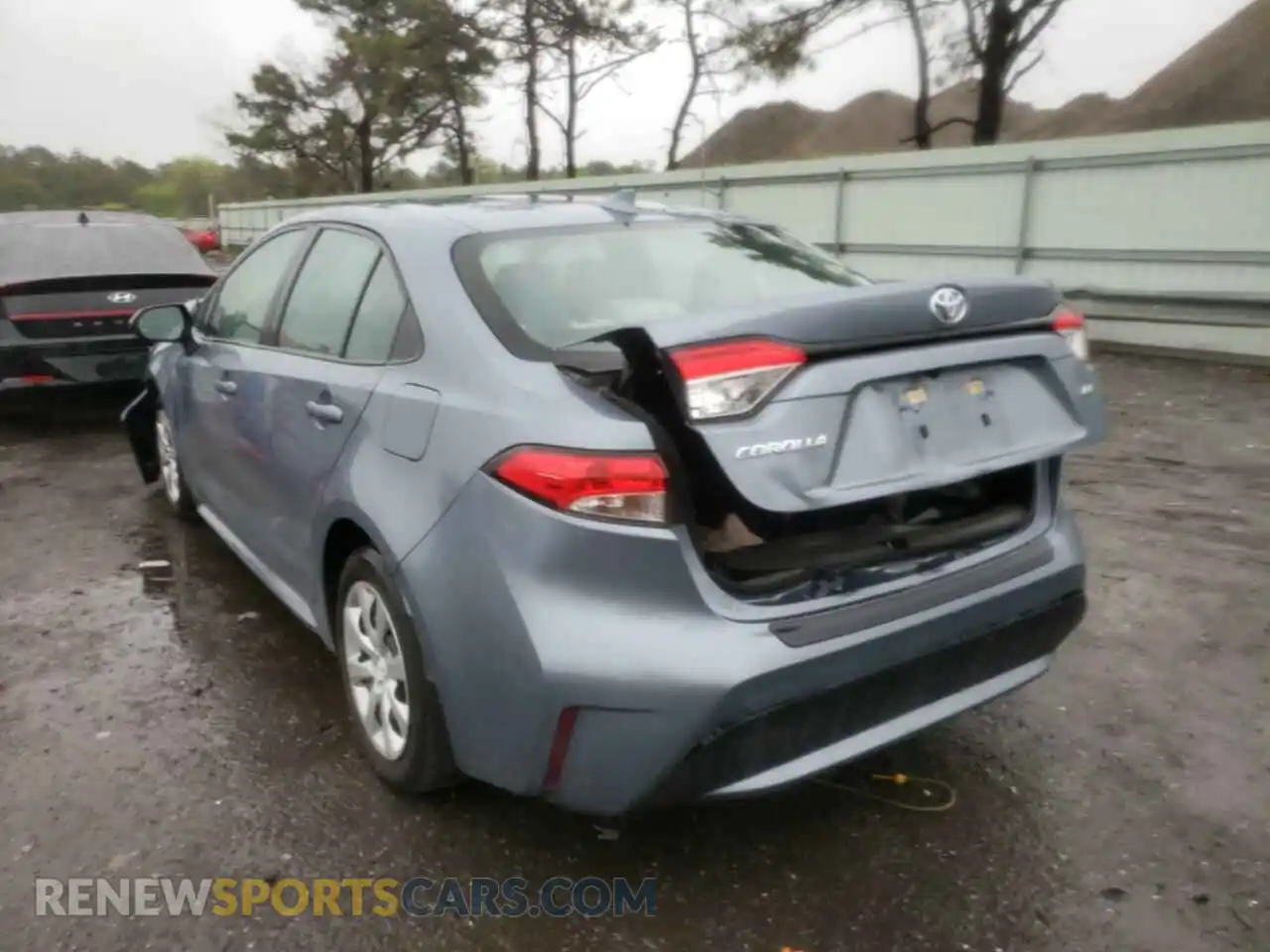 3 Photograph of a damaged car 5YFEPRAE5LP123528 TOYOTA COROLLA 2020