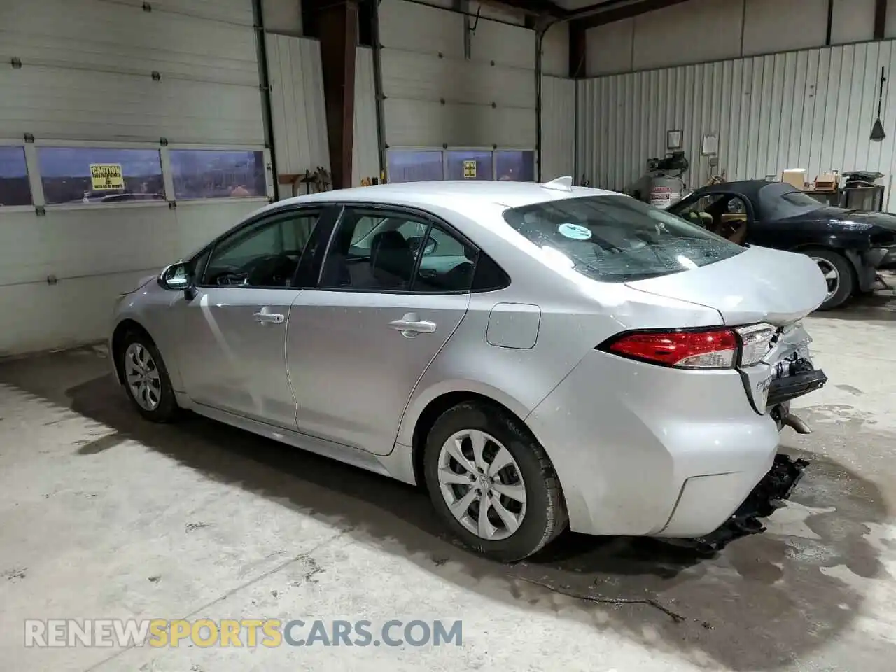 2 Photograph of a damaged car 5YFEPRAE5LP123531 TOYOTA COROLLA 2020
