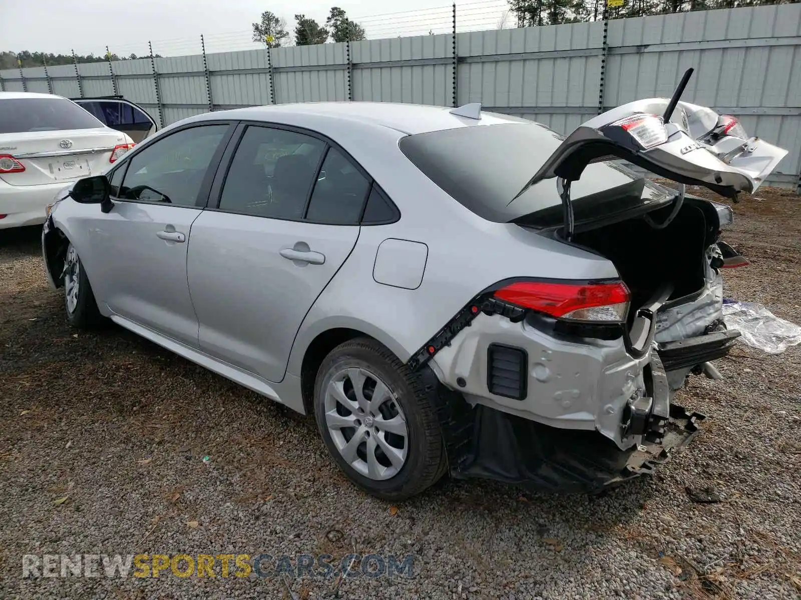 3 Photograph of a damaged car 5YFEPRAE5LP129068 TOYOTA COROLLA 2020