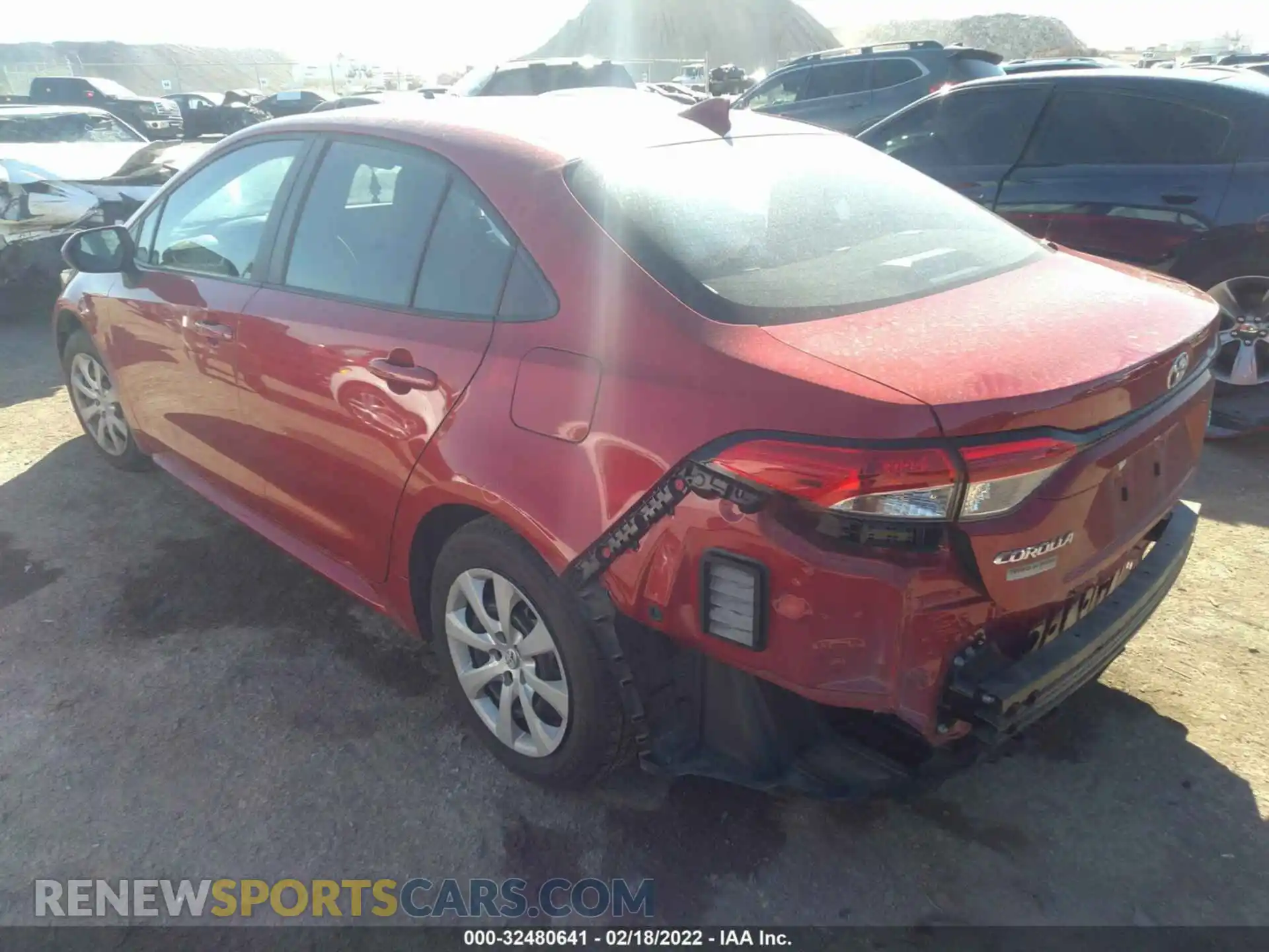 3 Photograph of a damaged car 5YFEPRAE5LP135453 TOYOTA COROLLA 2020