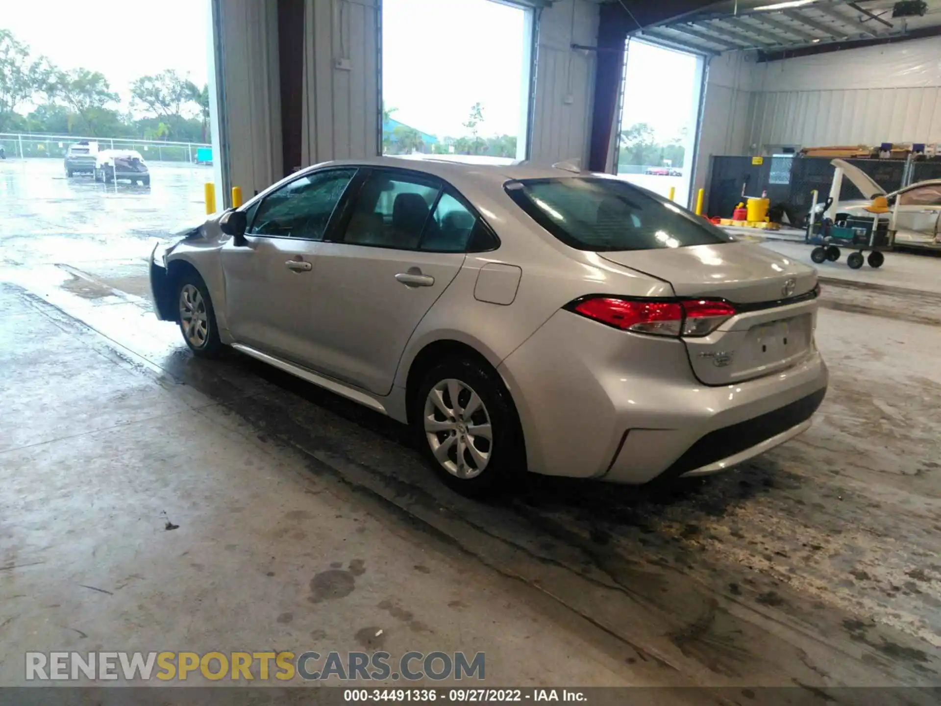 3 Photograph of a damaged car 5YFEPRAE5LP142242 TOYOTA COROLLA 2020