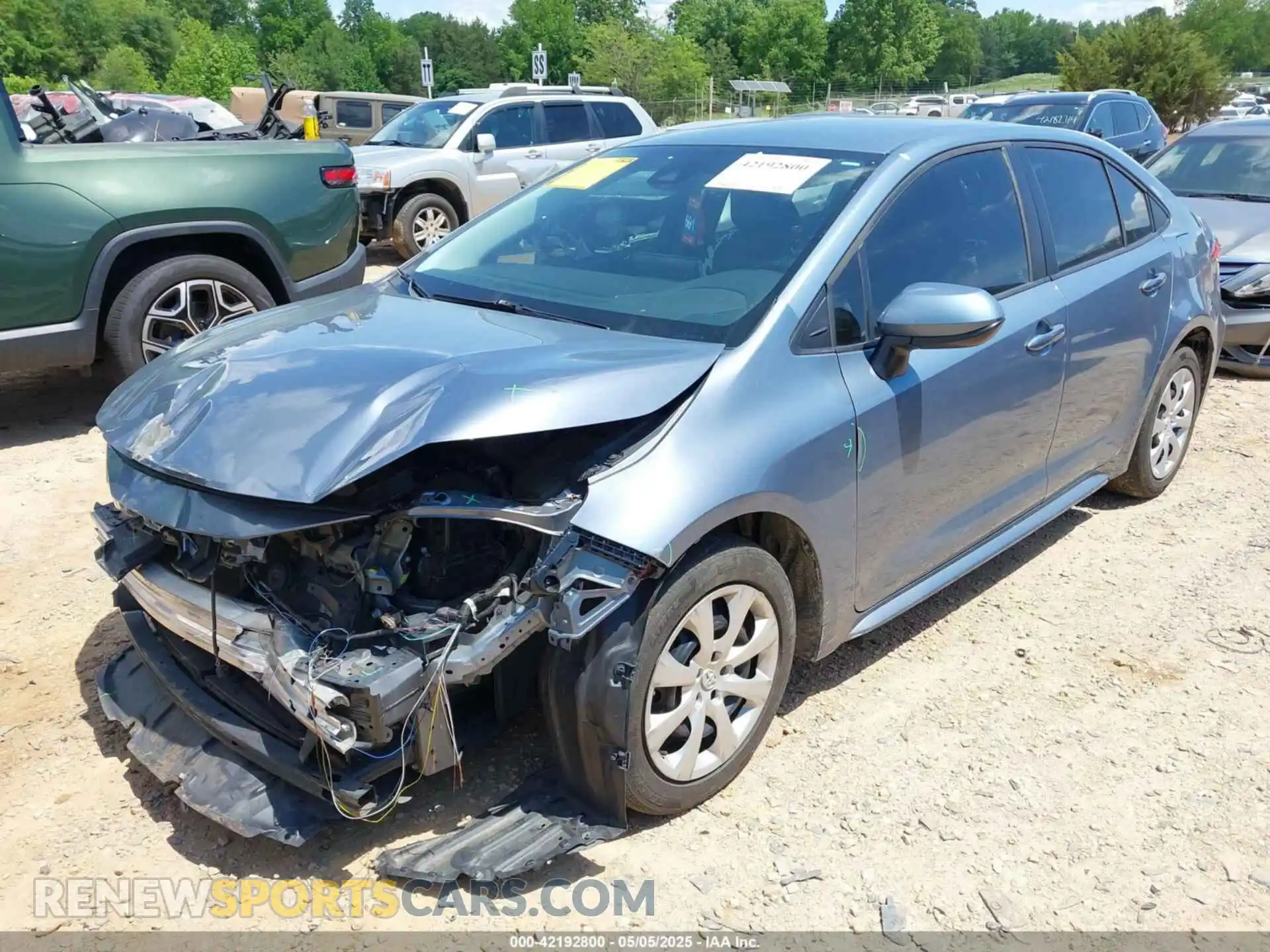 2 Photograph of a damaged car 5YFEPRAE6LP031277 TOYOTA COROLLA 2020