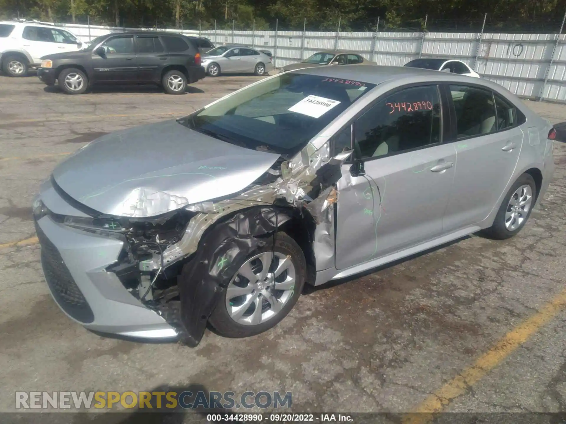 2 fotografías del automóvil dañado 5YFEPRAE6LP036432 TOYOTA COROLLA 2020