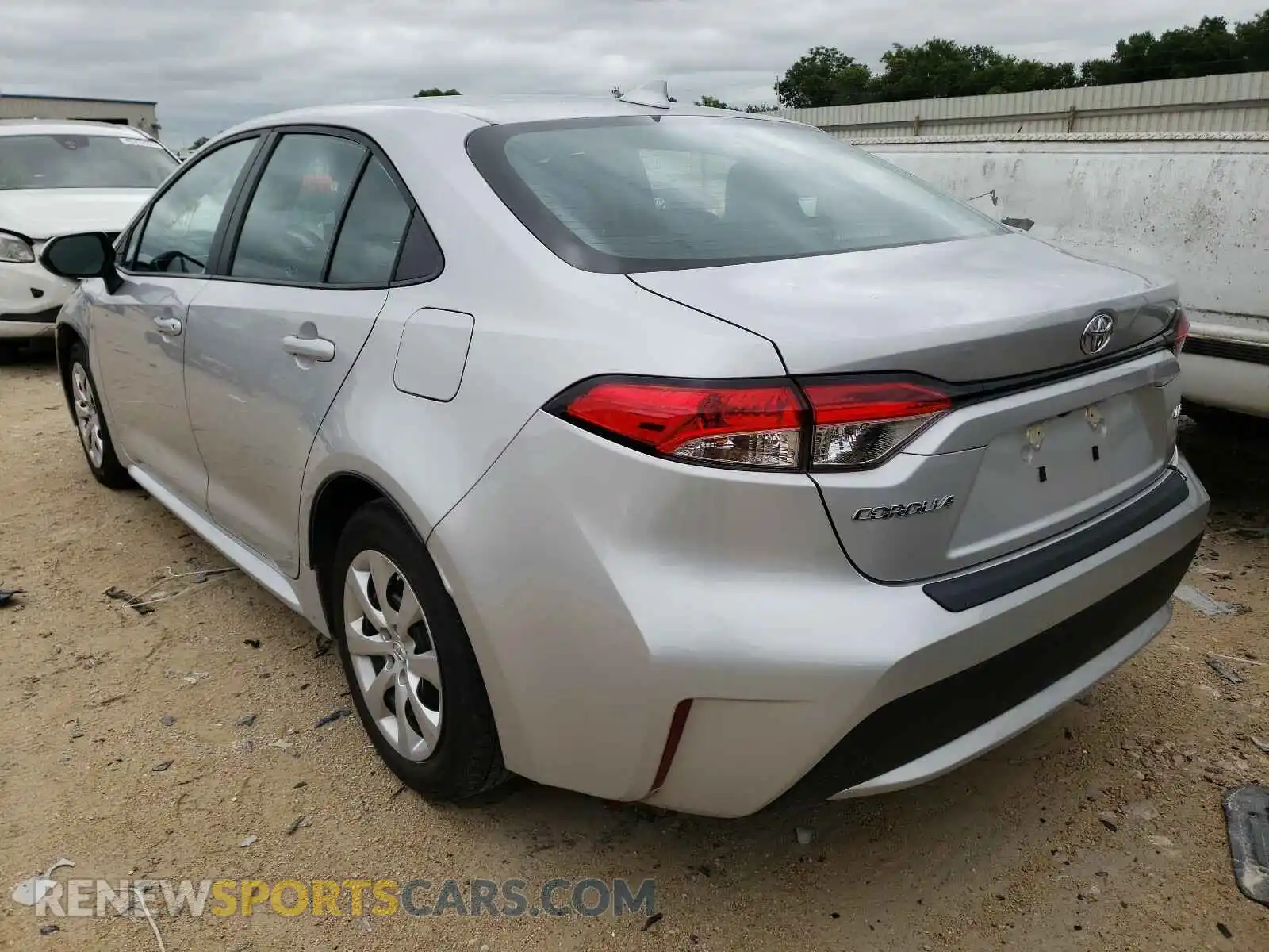 3 Photograph of a damaged car 5YFEPRAE6LP056888 TOYOTA COROLLA 2020