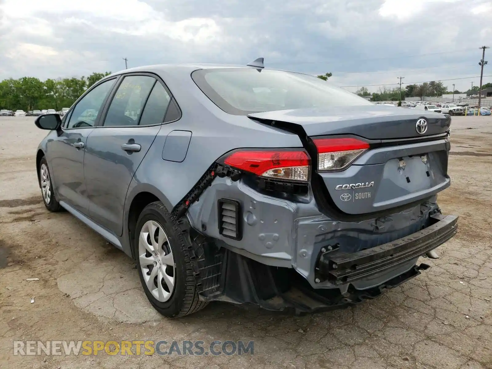 3 Photograph of a damaged car 5YFEPRAE6LP064344 TOYOTA COROLLA 2020
