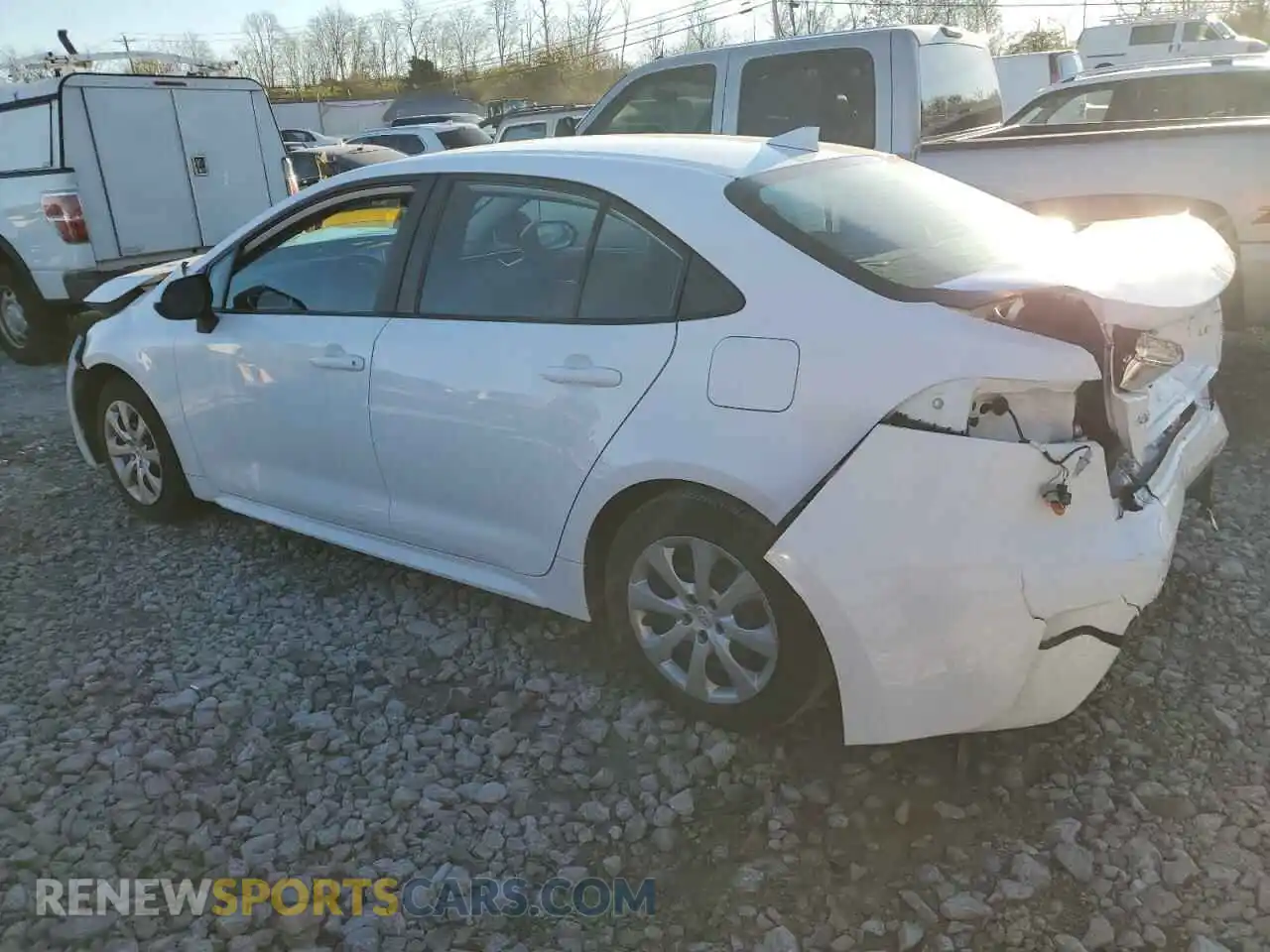 2 Photograph of a damaged car 5YFEPRAE6LP065591 TOYOTA COROLLA 2020