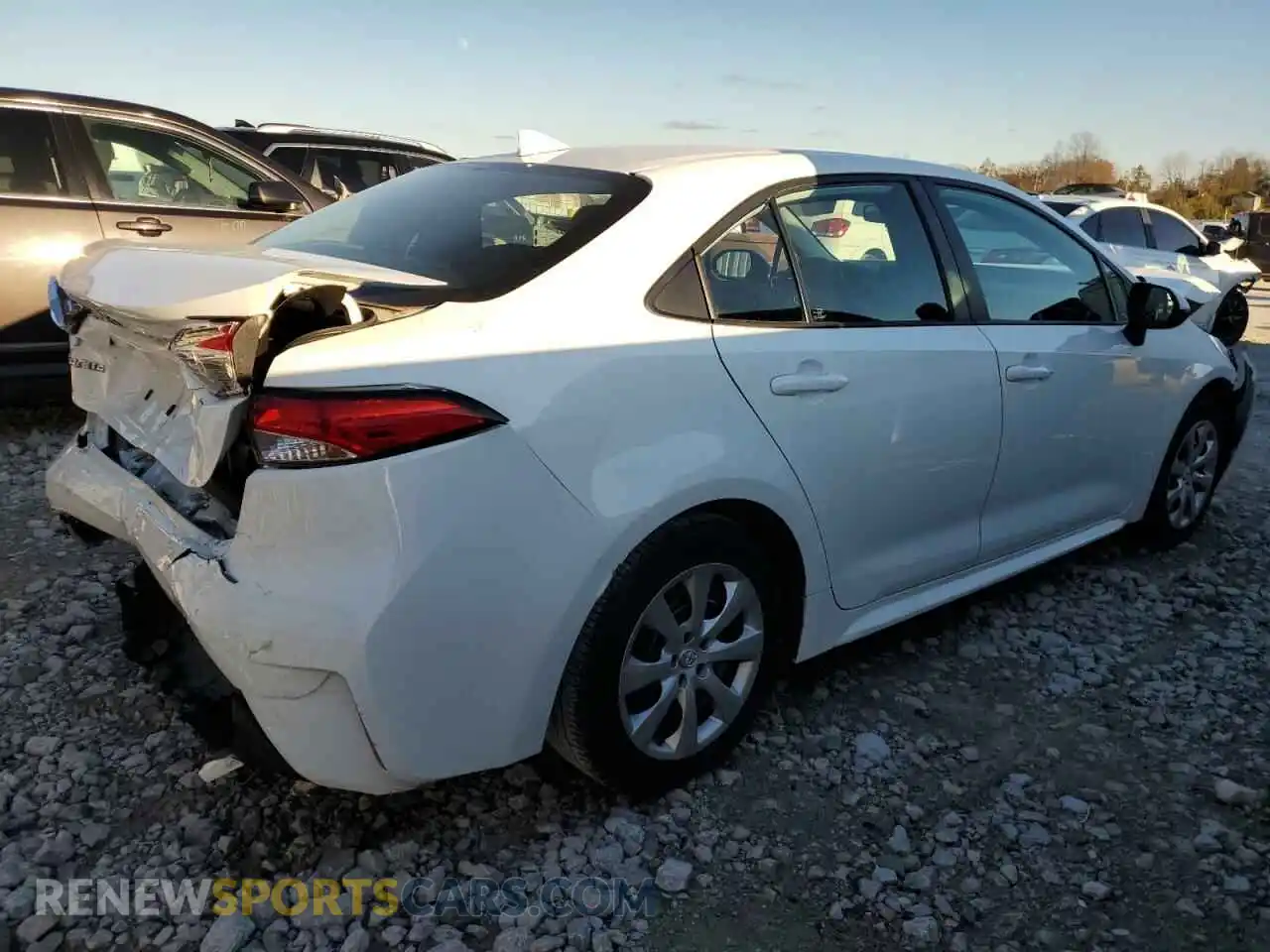 3 Photograph of a damaged car 5YFEPRAE6LP065591 TOYOTA COROLLA 2020