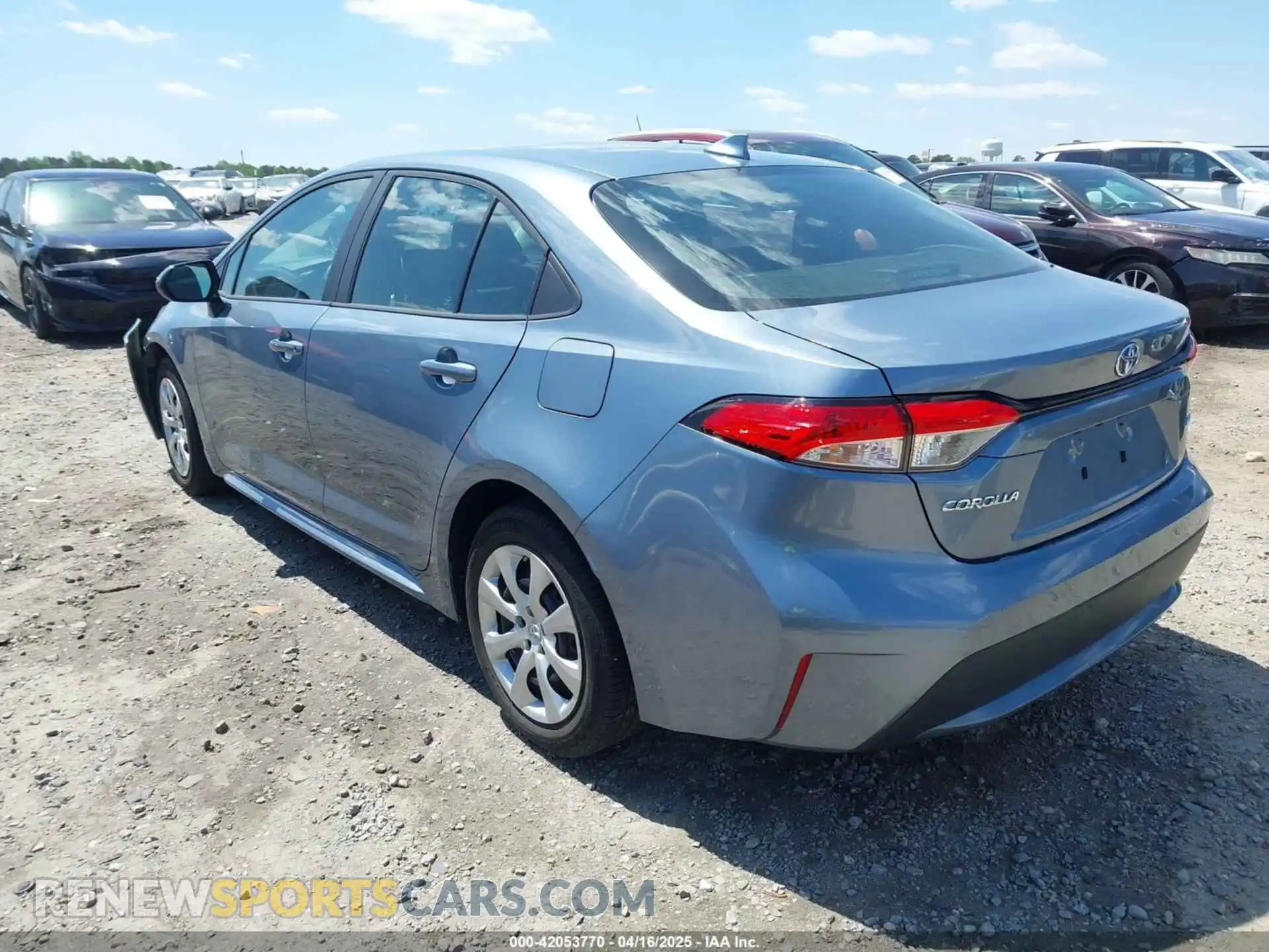 3 Photograph of a damaged car 5YFEPRAE6LP073111 TOYOTA COROLLA 2020