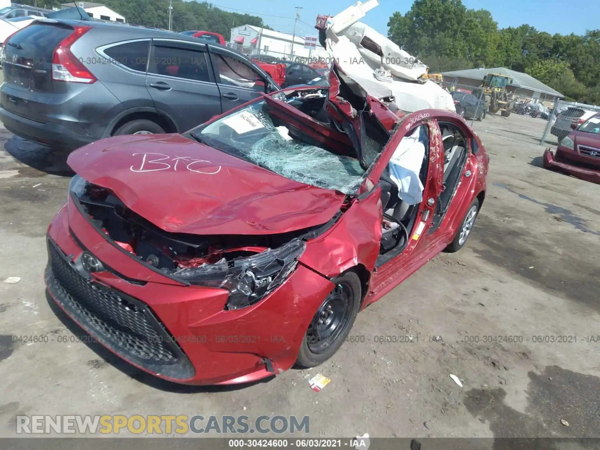 2 fotografías del automóvil dañado 5YFEPRAE6LP077580 TOYOTA COROLLA 2020