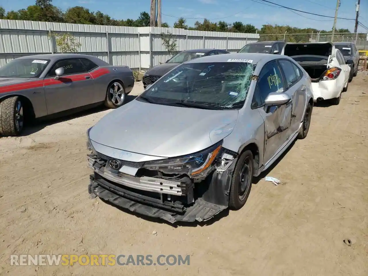 2 fotografías del automóvil dañado 5YFEPRAE6LP092645 TOYOTA COROLLA 2020