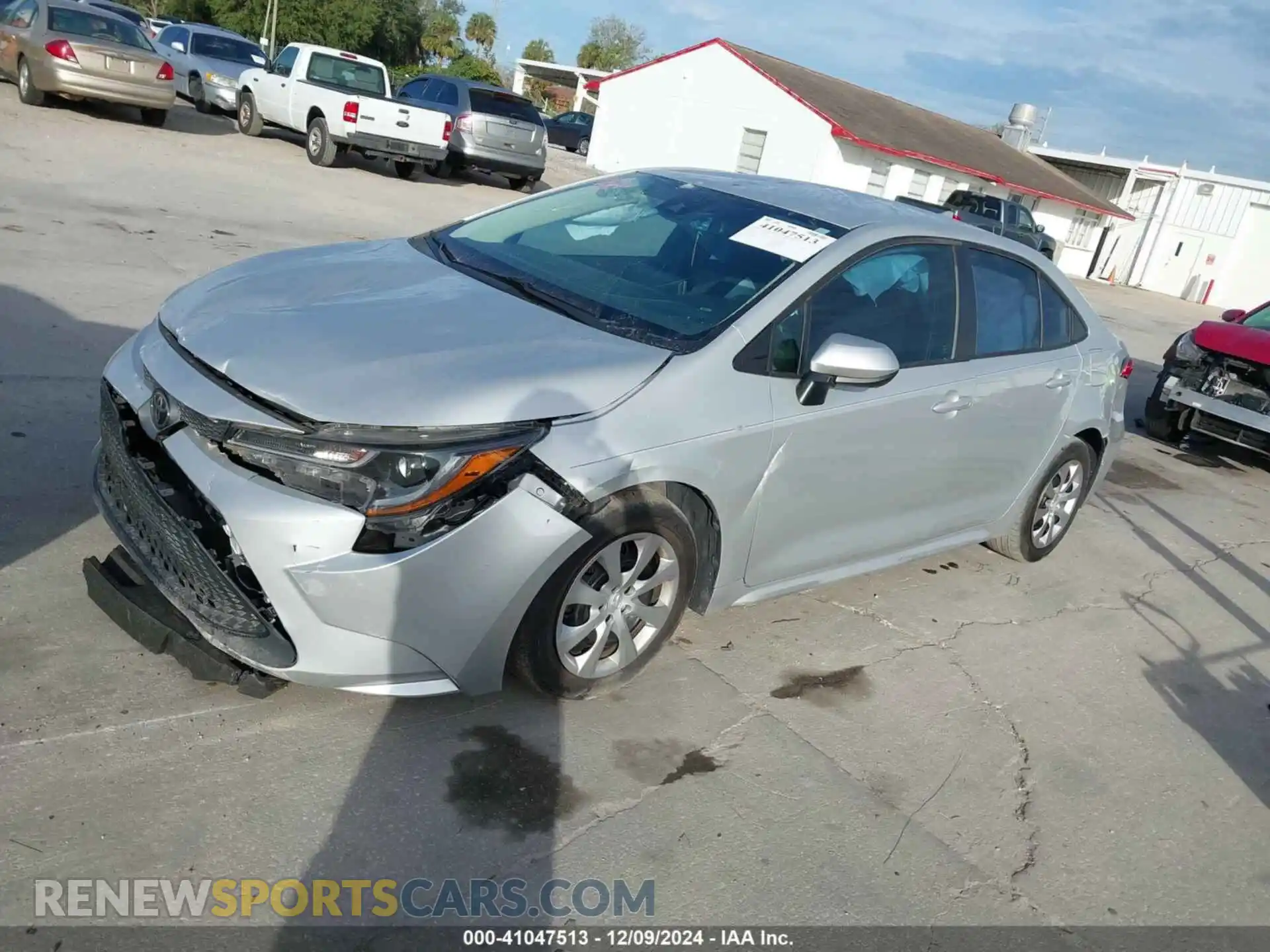 2 Photograph of a damaged car 5YFEPRAE6LP093424 TOYOTA COROLLA 2020