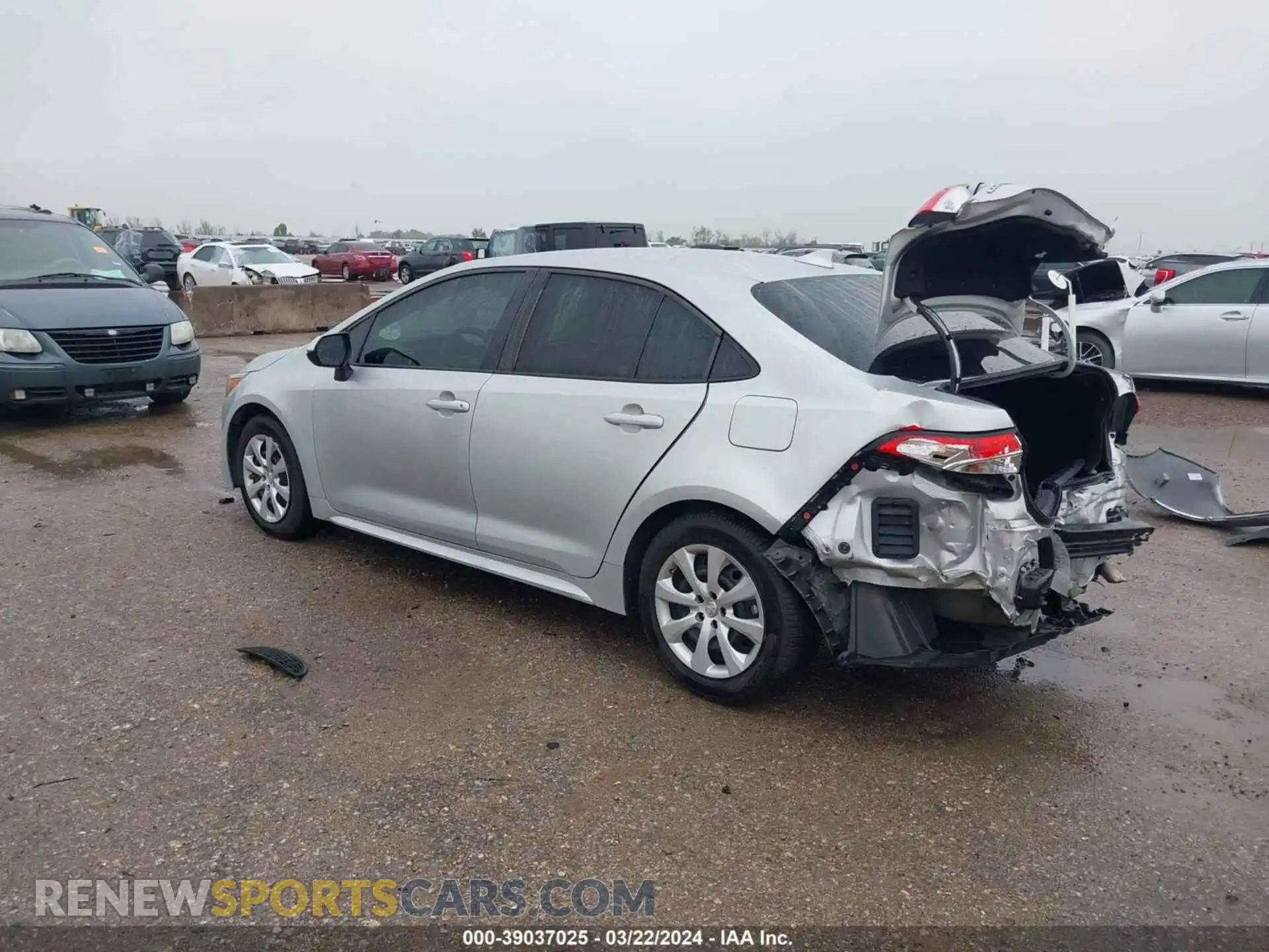 3 Photograph of a damaged car 5YFEPRAE6LP094587 TOYOTA COROLLA 2020