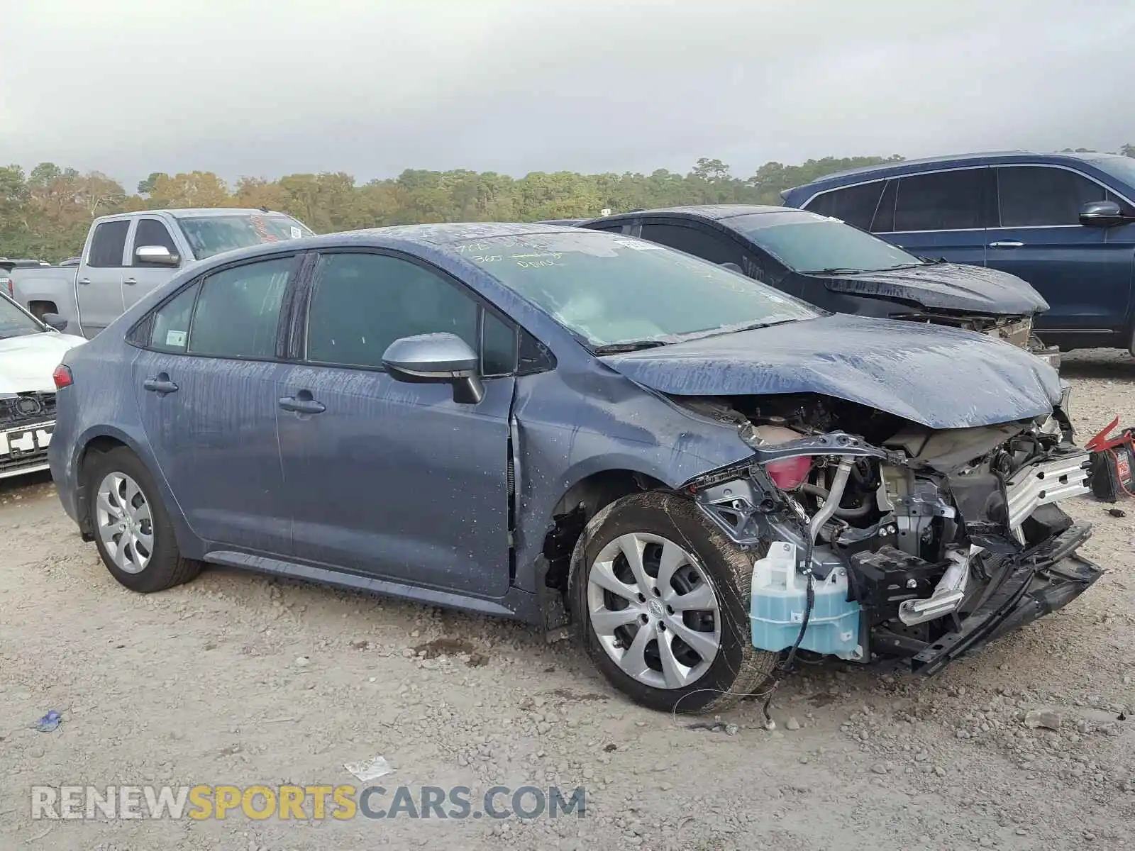 1 Photograph of a damaged car 5YFEPRAE6LP101702 TOYOTA COROLLA 2020