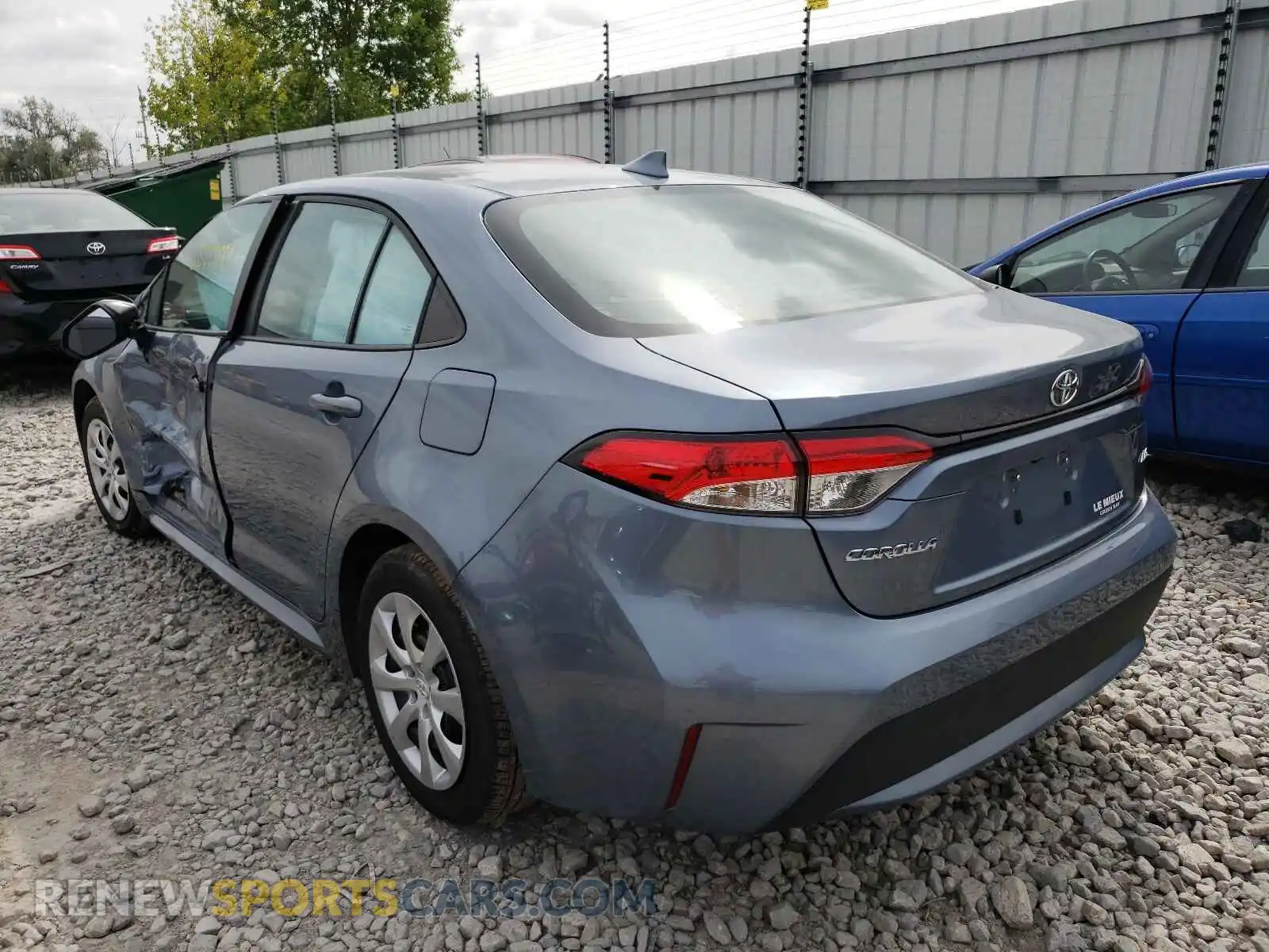 3 Photograph of a damaged car 5YFEPRAE6LP102252 TOYOTA COROLLA 2020