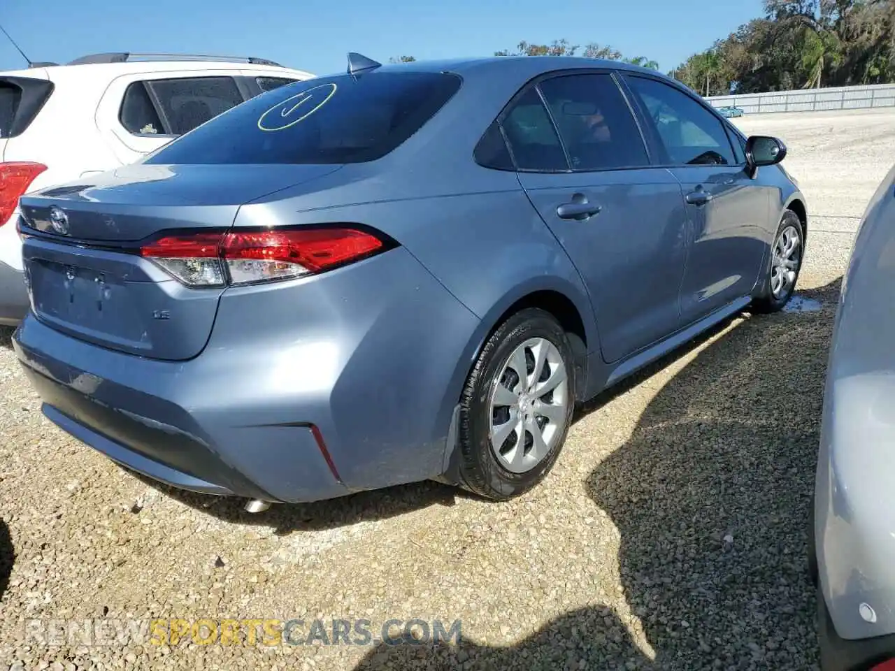 3 Photograph of a damaged car 5YFEPRAE6LP106799 TOYOTA COROLLA 2020
