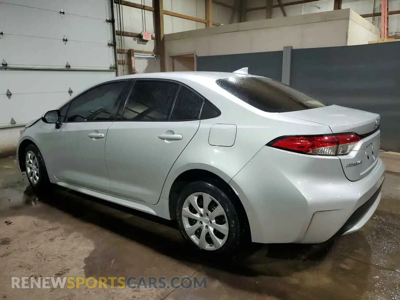 2 Photograph of a damaged car 5YFEPRAE6LP109024 TOYOTA COROLLA 2020