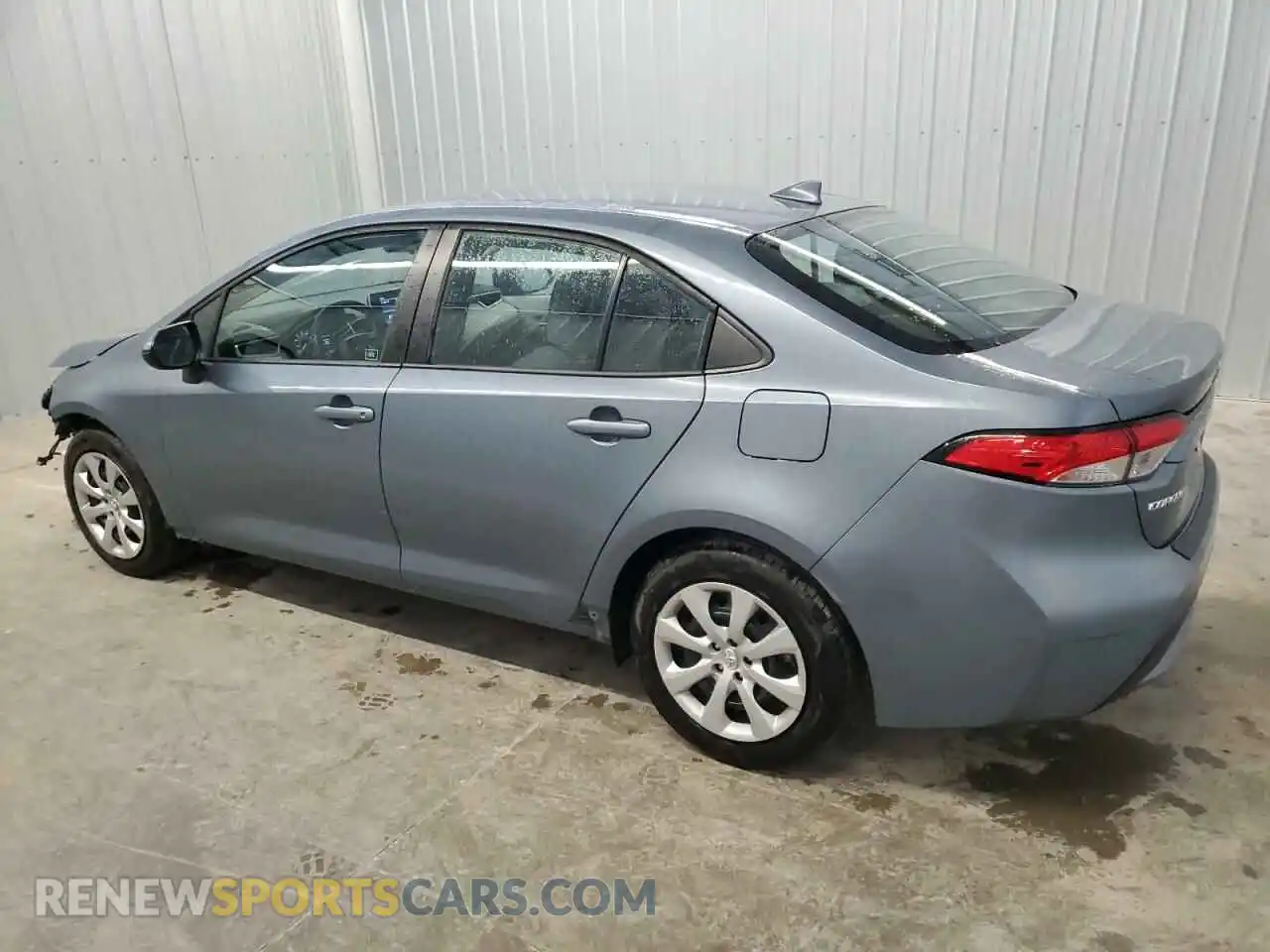2 Photograph of a damaged car 5YFEPRAE6LP138040 TOYOTA COROLLA 2020
