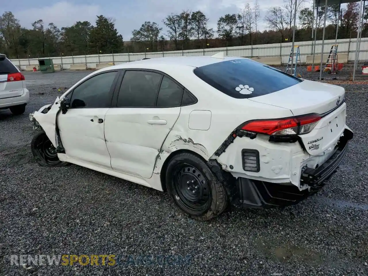 2 Photograph of a damaged car 5YFEPRAE6LP139401 TOYOTA COROLLA 2020