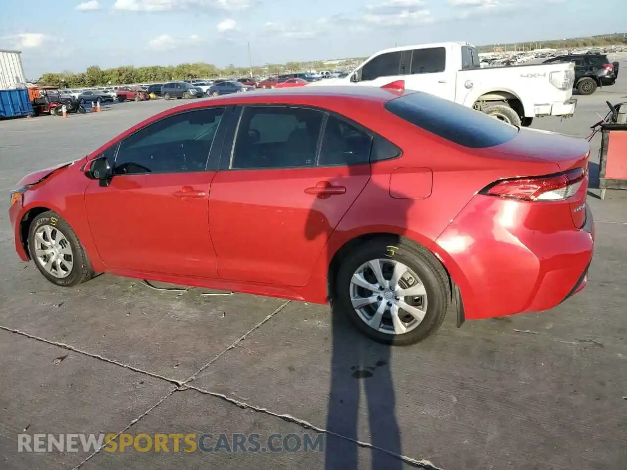 2 Photograph of a damaged car 5YFEPRAE6LP141858 TOYOTA COROLLA 2020