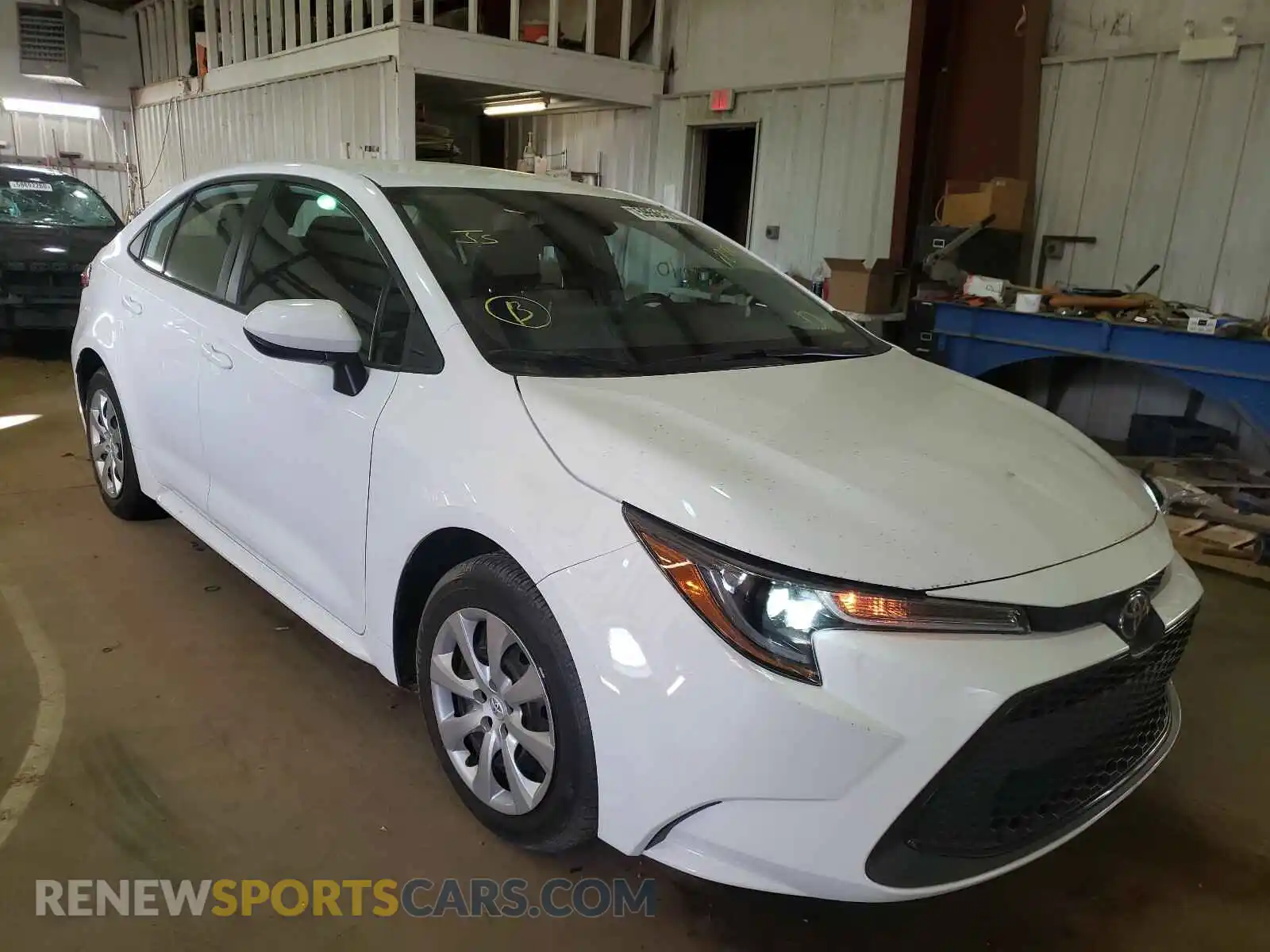 1 Photograph of a damaged car 5YFEPRAE7LP026282 TOYOTA COROLLA 2020