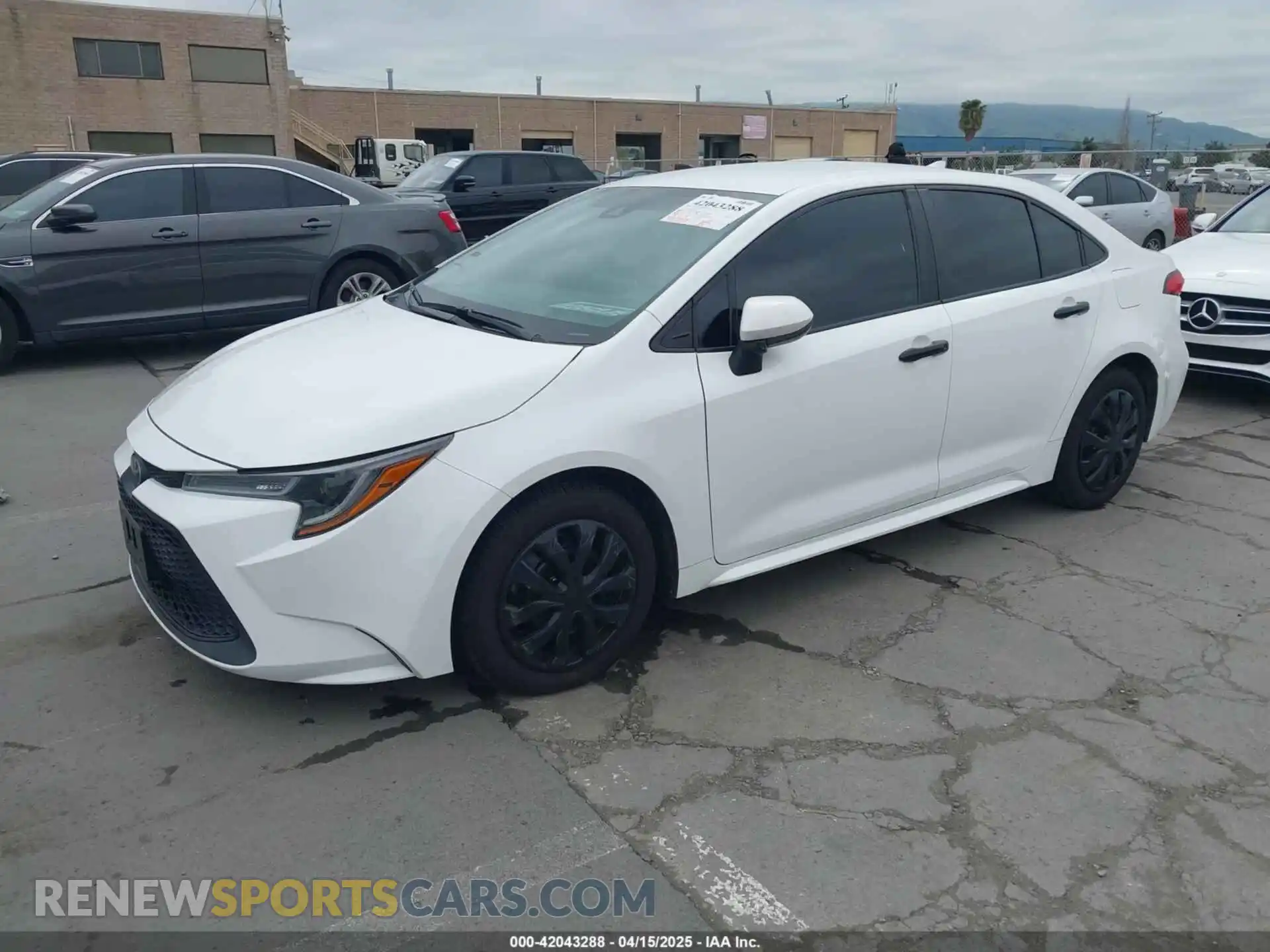2 Photograph of a damaged car 5YFEPRAE7LP030283 TOYOTA COROLLA 2020