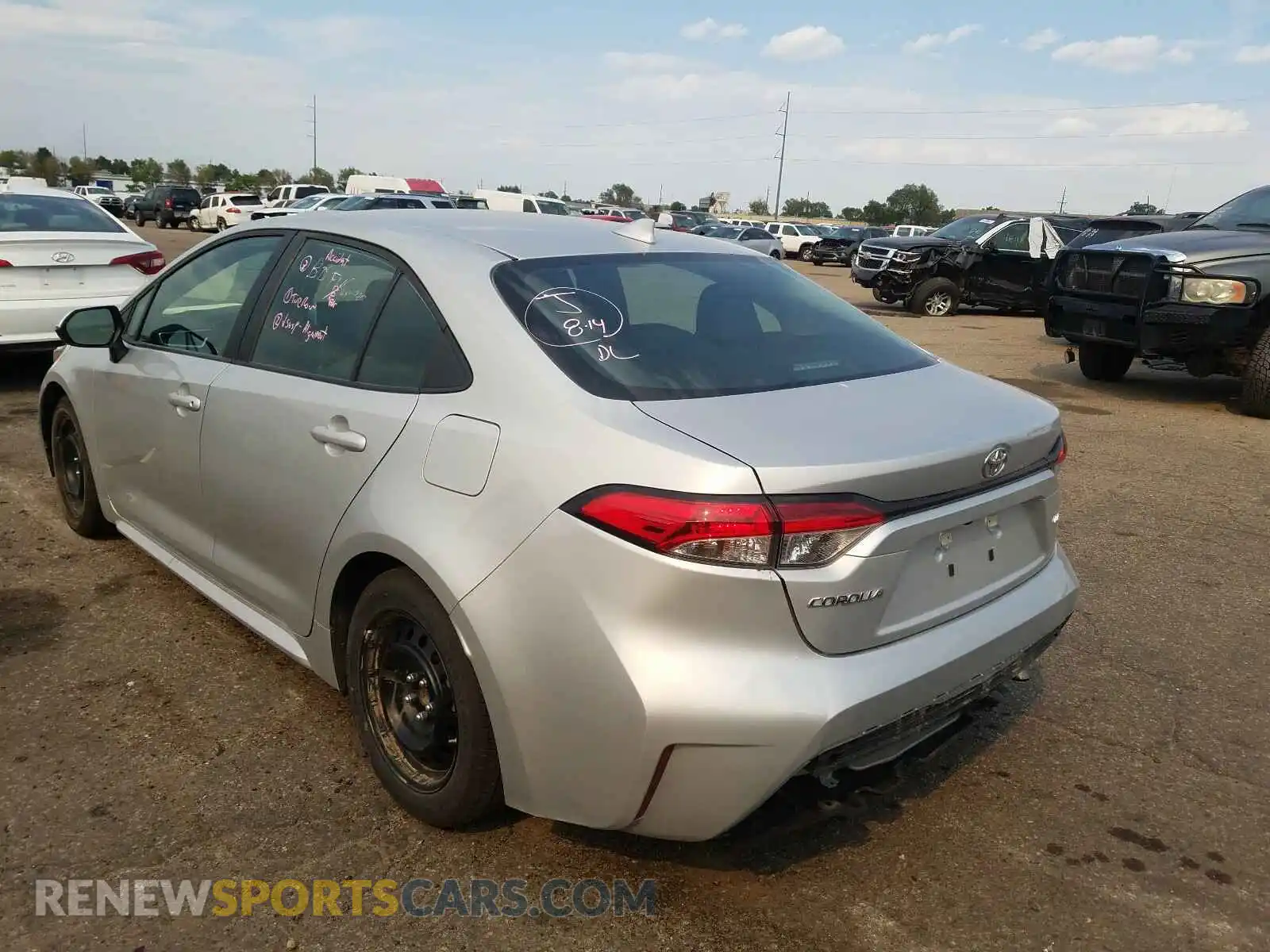 3 Photograph of a damaged car 5YFEPRAE7LP033216 TOYOTA COROLLA 2020