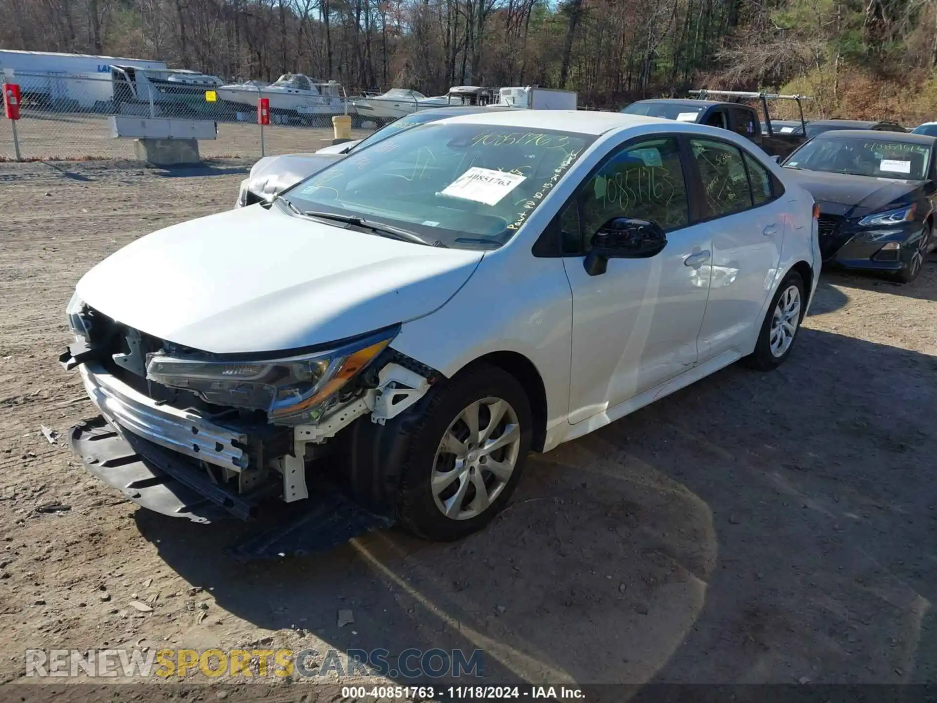 2 Photograph of a damaged car 5YFEPRAE7LP040036 TOYOTA COROLLA 2020