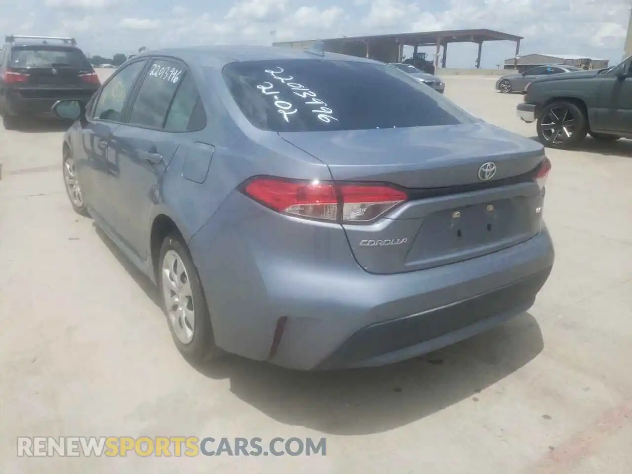 3 fotografías del automóvil dañado 5YFEPRAE7LP044488 TOYOTA COROLLA 2020