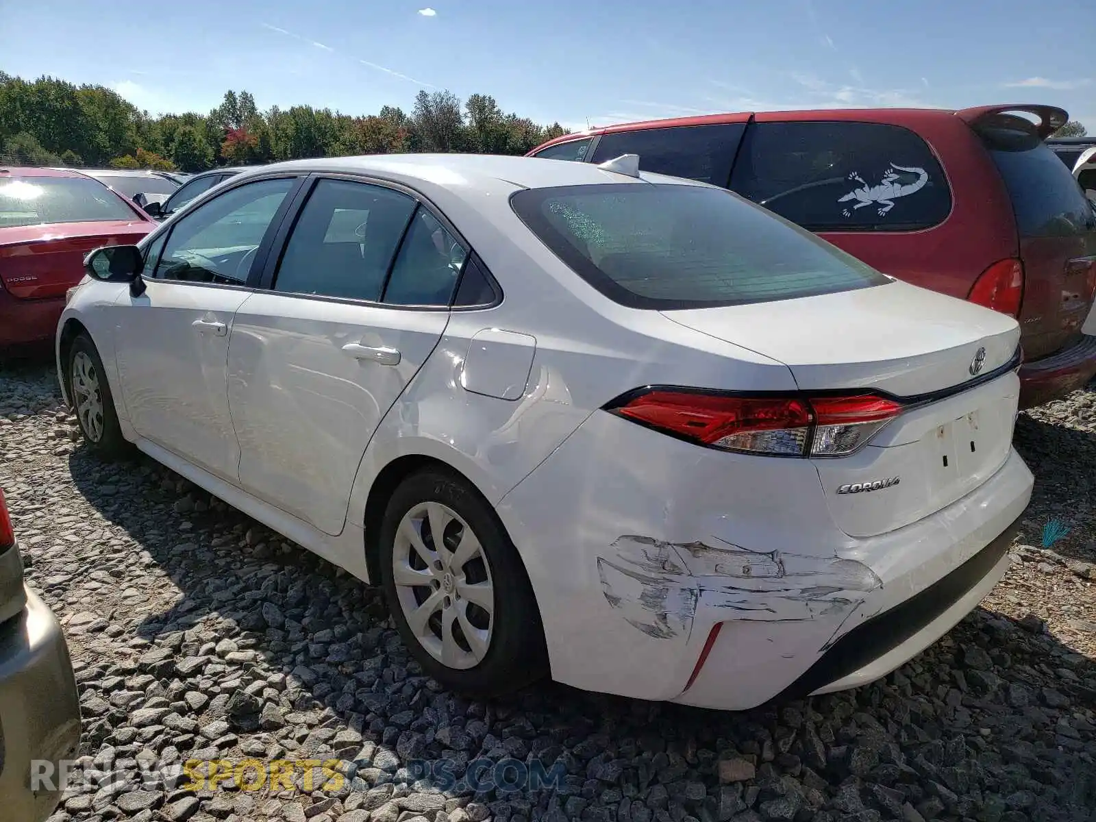 3 Photograph of a damaged car 5YFEPRAE7LP046452 TOYOTA COROLLA 2020