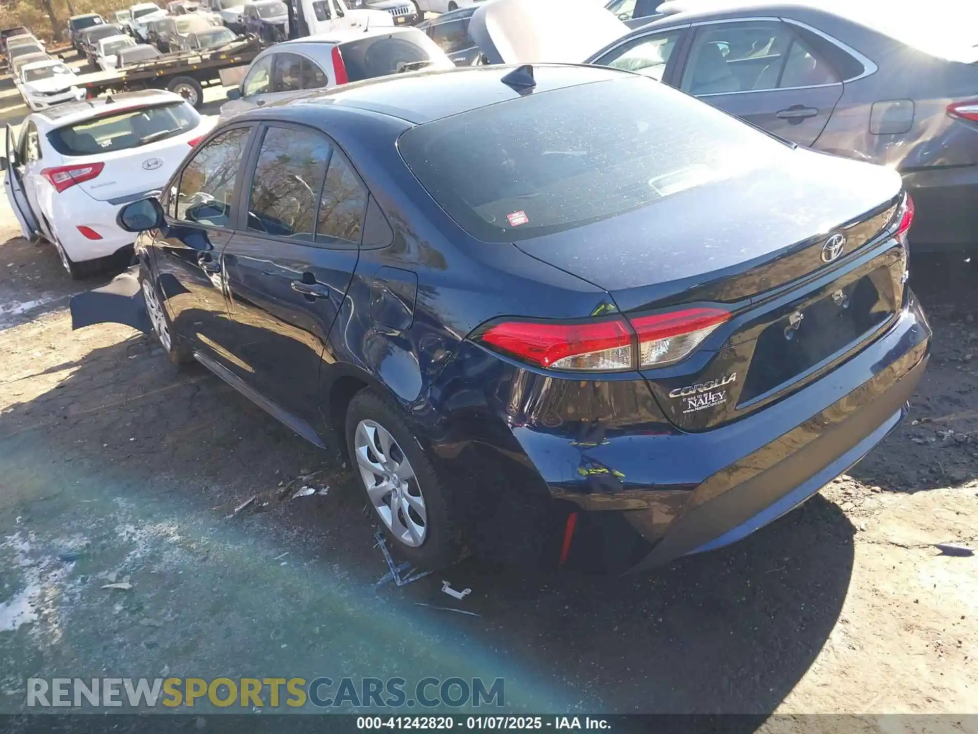 3 Photograph of a damaged car 5YFEPRAE7LP056141 TOYOTA COROLLA 2020