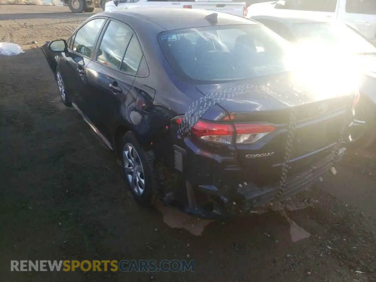 3 Photograph of a damaged car 5YFEPRAE7LP061758 TOYOTA COROLLA 2020