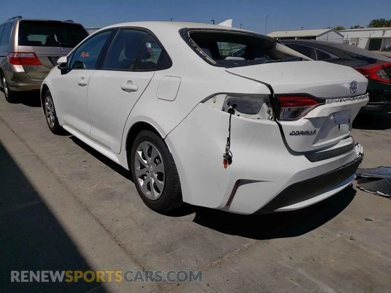 3 Photograph of a damaged car 5YFEPRAE7LP067513 TOYOTA COROLLA 2020