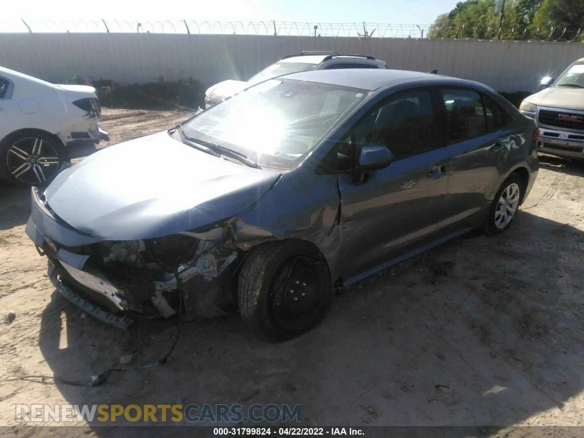 2 fotografías del automóvil dañado 5YFEPRAE7LP072274 TOYOTA COROLLA 2020