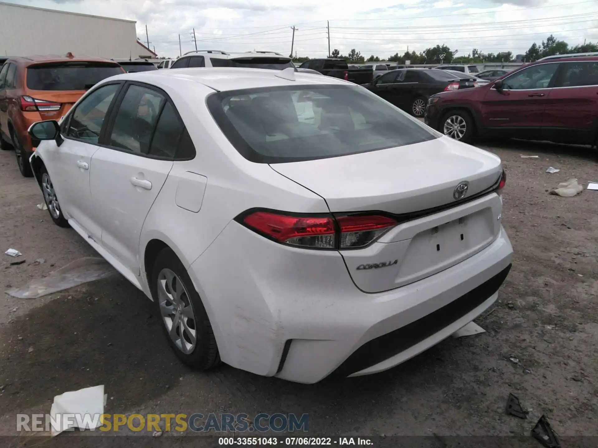 3 Photograph of a damaged car 5YFEPRAE7LP076115 TOYOTA COROLLA 2020