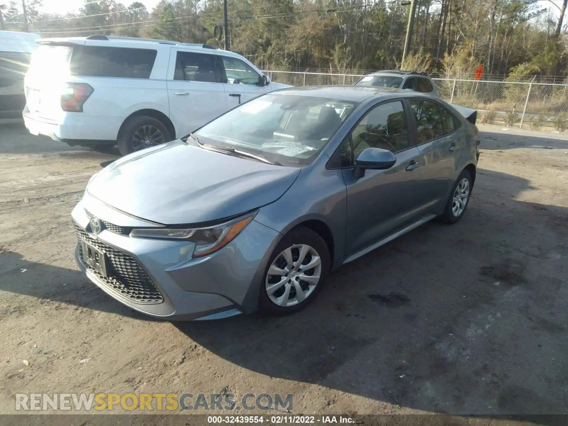 2 Photograph of a damaged car 5YFEPRAE7LP078740 TOYOTA COROLLA 2020