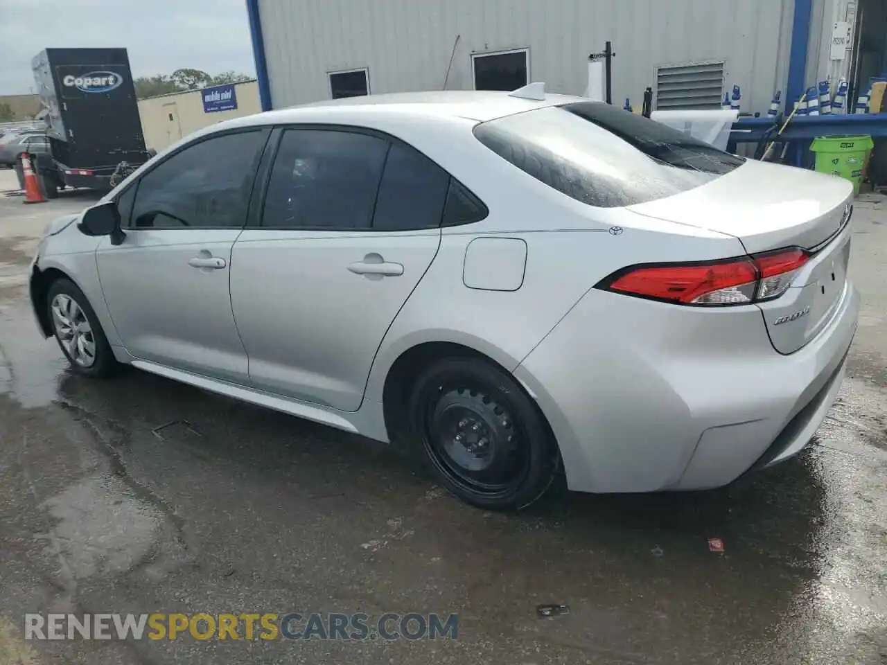 2 Photograph of a damaged car 5YFEPRAE7LP086837 TOYOTA COROLLA 2020