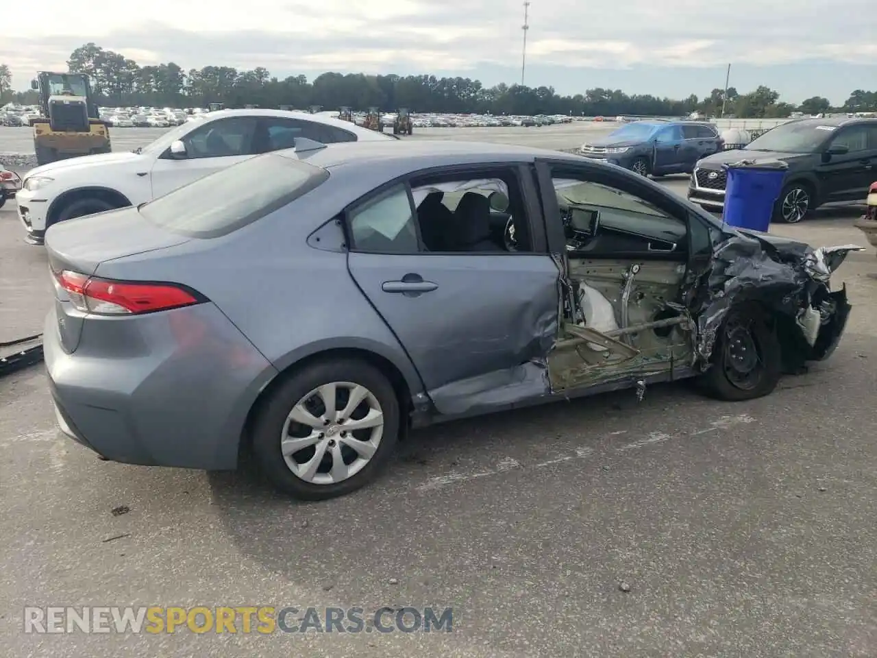 3 Photograph of a damaged car 5YFEPRAE7LP087714 TOYOTA COROLLA 2020