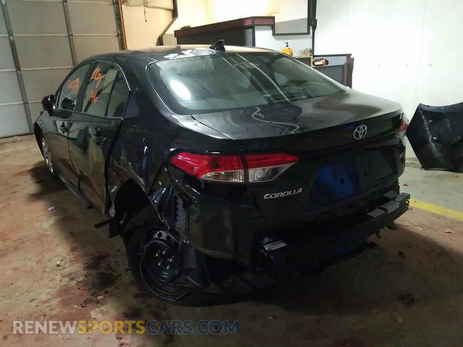 3 Photograph of a damaged car 5YFEPRAE7LP090659 TOYOTA COROLLA 2020