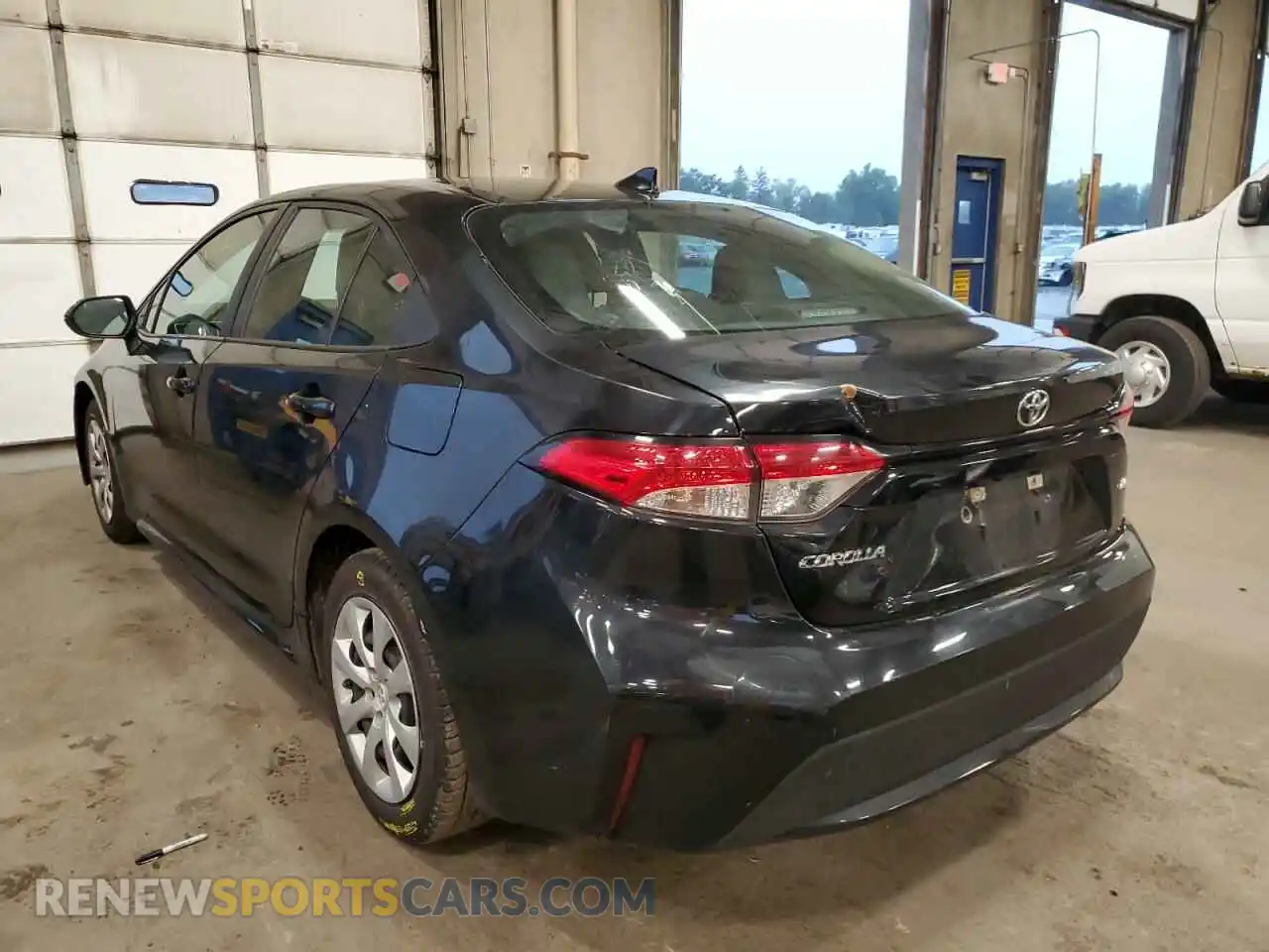 3 Photograph of a damaged car 5YFEPRAE7LP109050 TOYOTA COROLLA 2020
