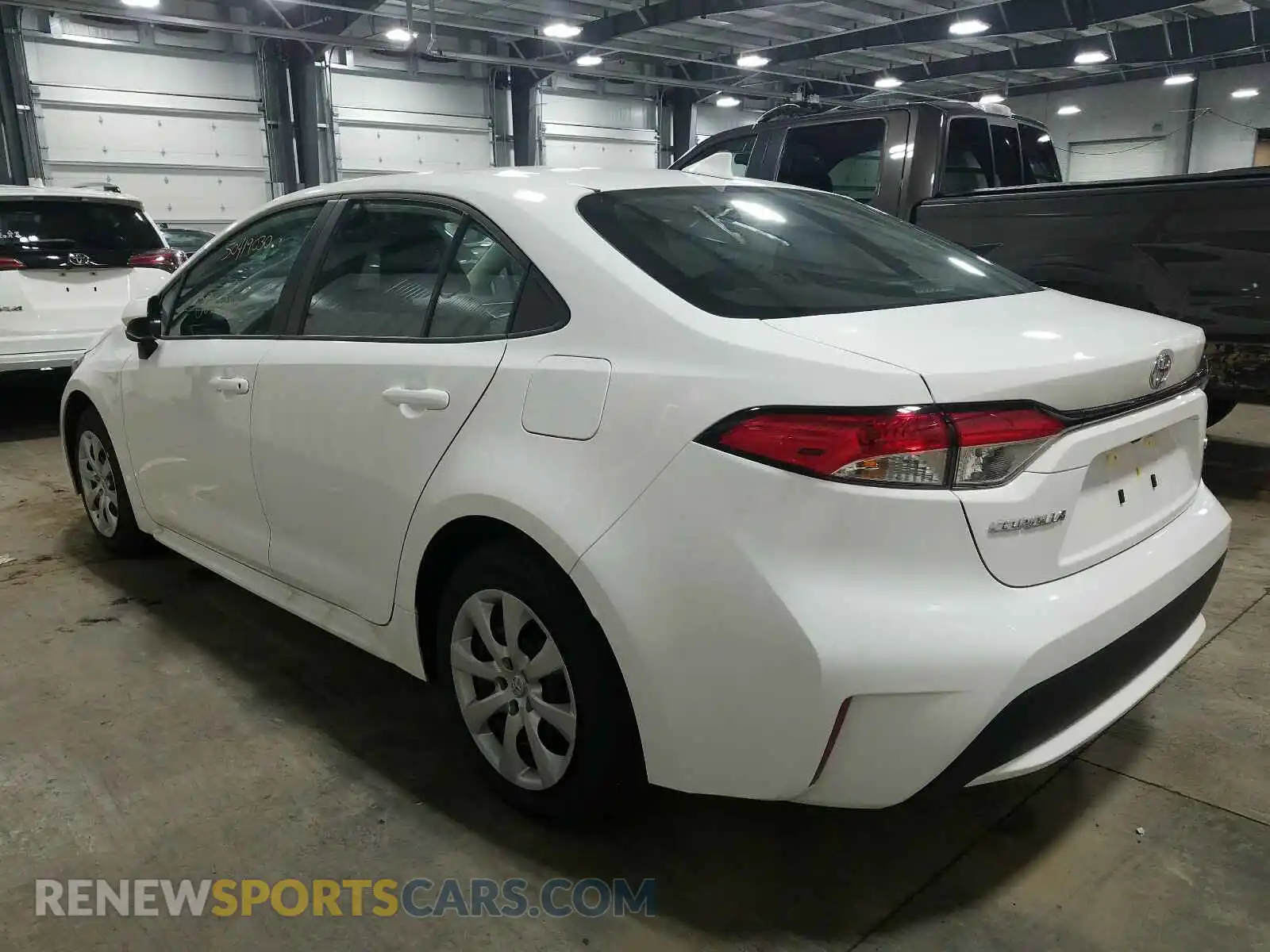 3 Photograph of a damaged car 5YFEPRAE7LP116628 TOYOTA COROLLA 2020