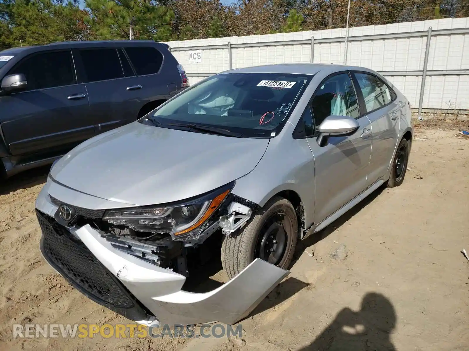 2 Photograph of a damaged car 5YFEPRAE7LP121361 TOYOTA COROLLA 2020