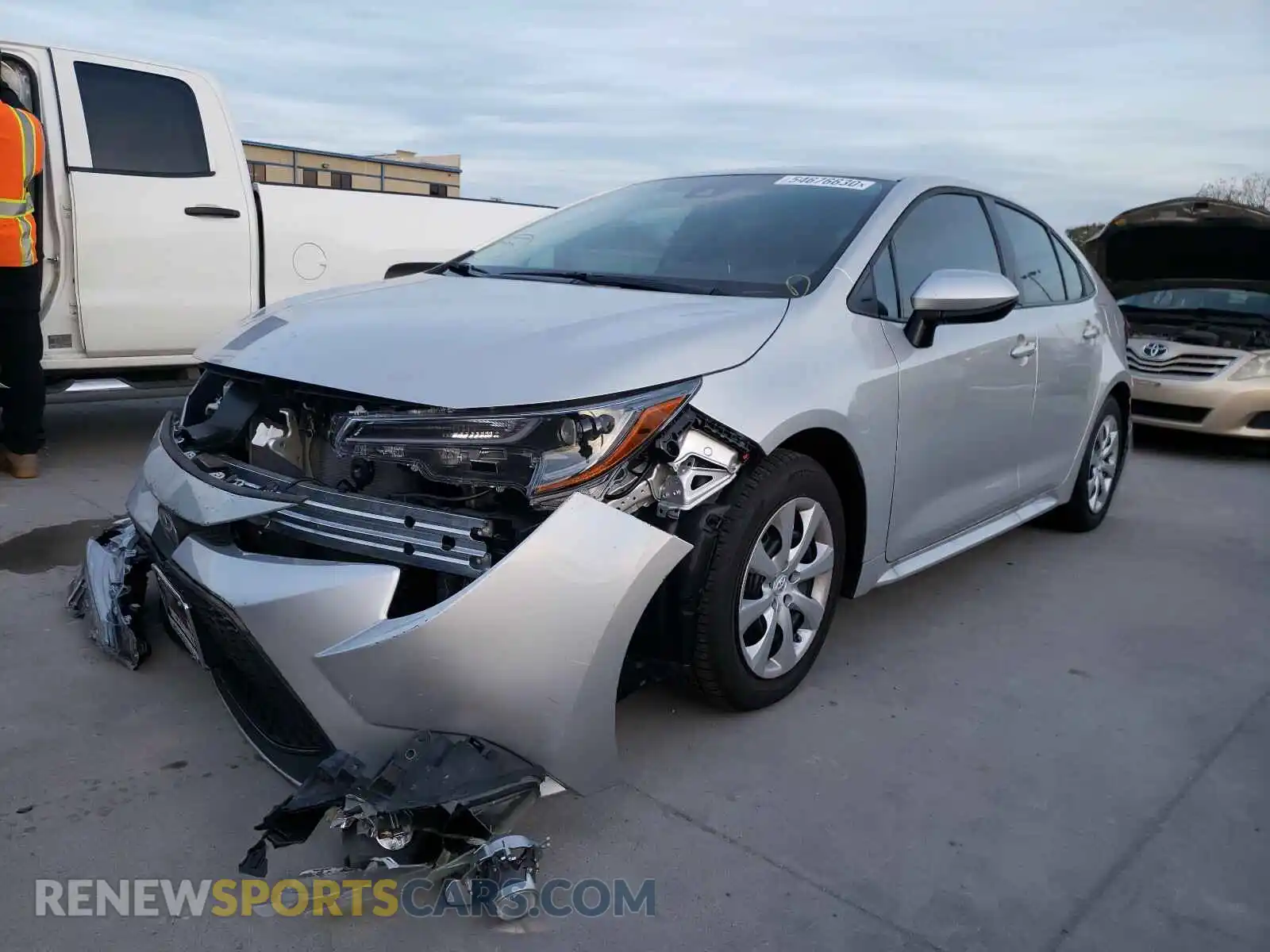 2 Photograph of a damaged car 5YFEPRAE7LP131890 TOYOTA COROLLA 2020