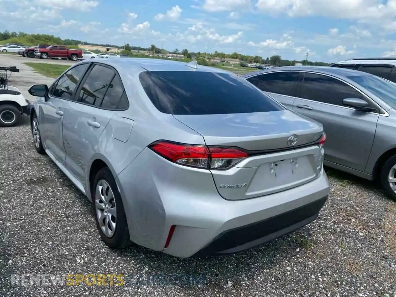 3 Photograph of a damaged car 5YFEPRAE7LP133302 TOYOTA COROLLA 2020