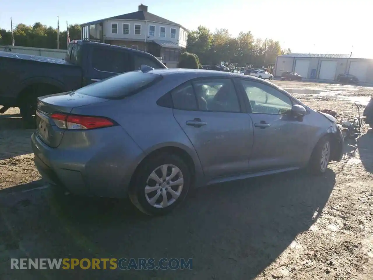 3 Photograph of a damaged car 5YFEPRAE7LP134644 TOYOTA COROLLA 2020